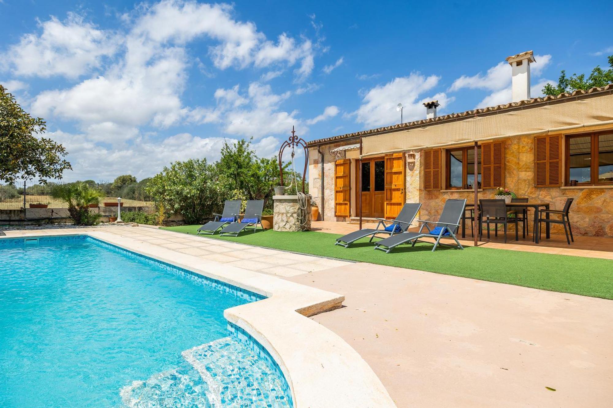 Casita Rafal Roig * Maria De La Salut