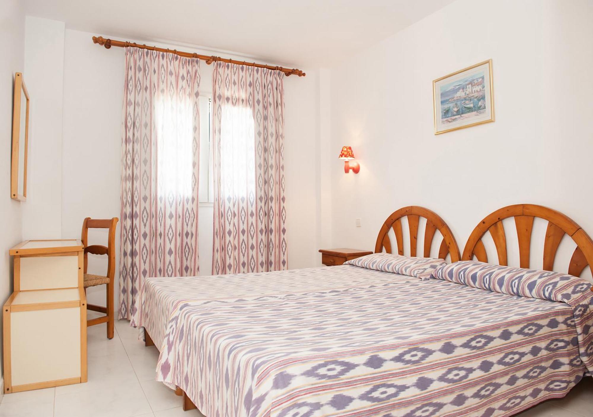 Apartahotel Sol Romántica By Dot