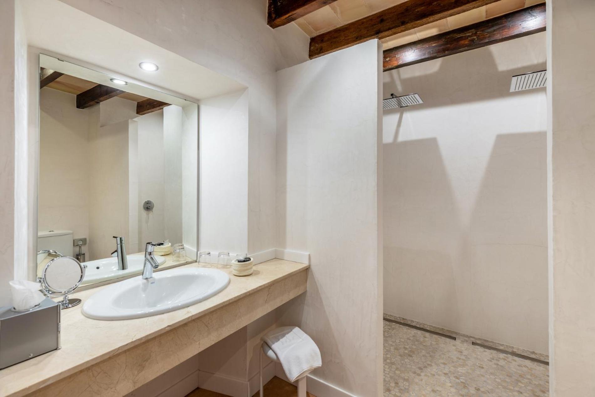 Hotel Llenaire 3*