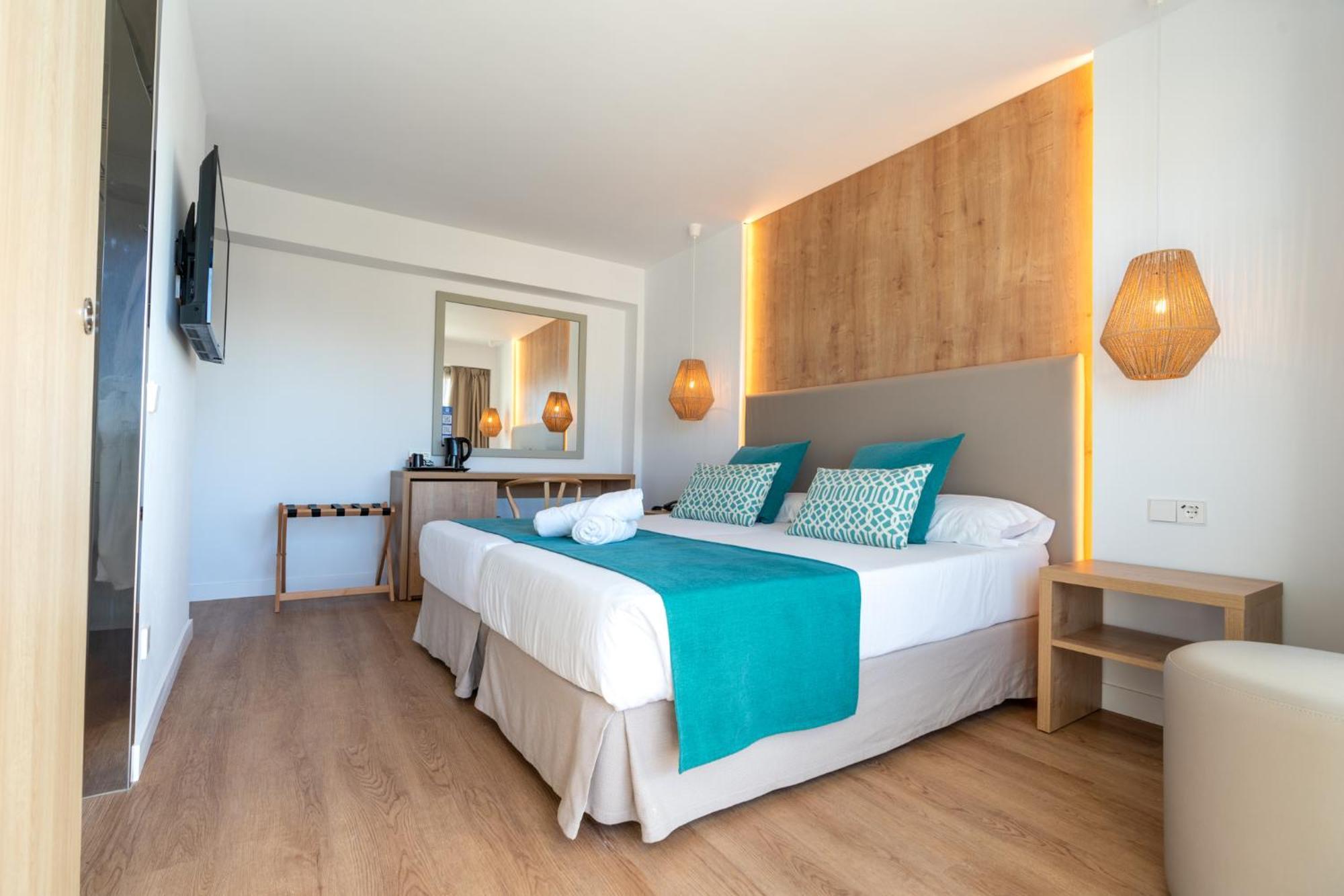 Hotel Bahia De Alcudia & Port de Alcudia (Mallorca)