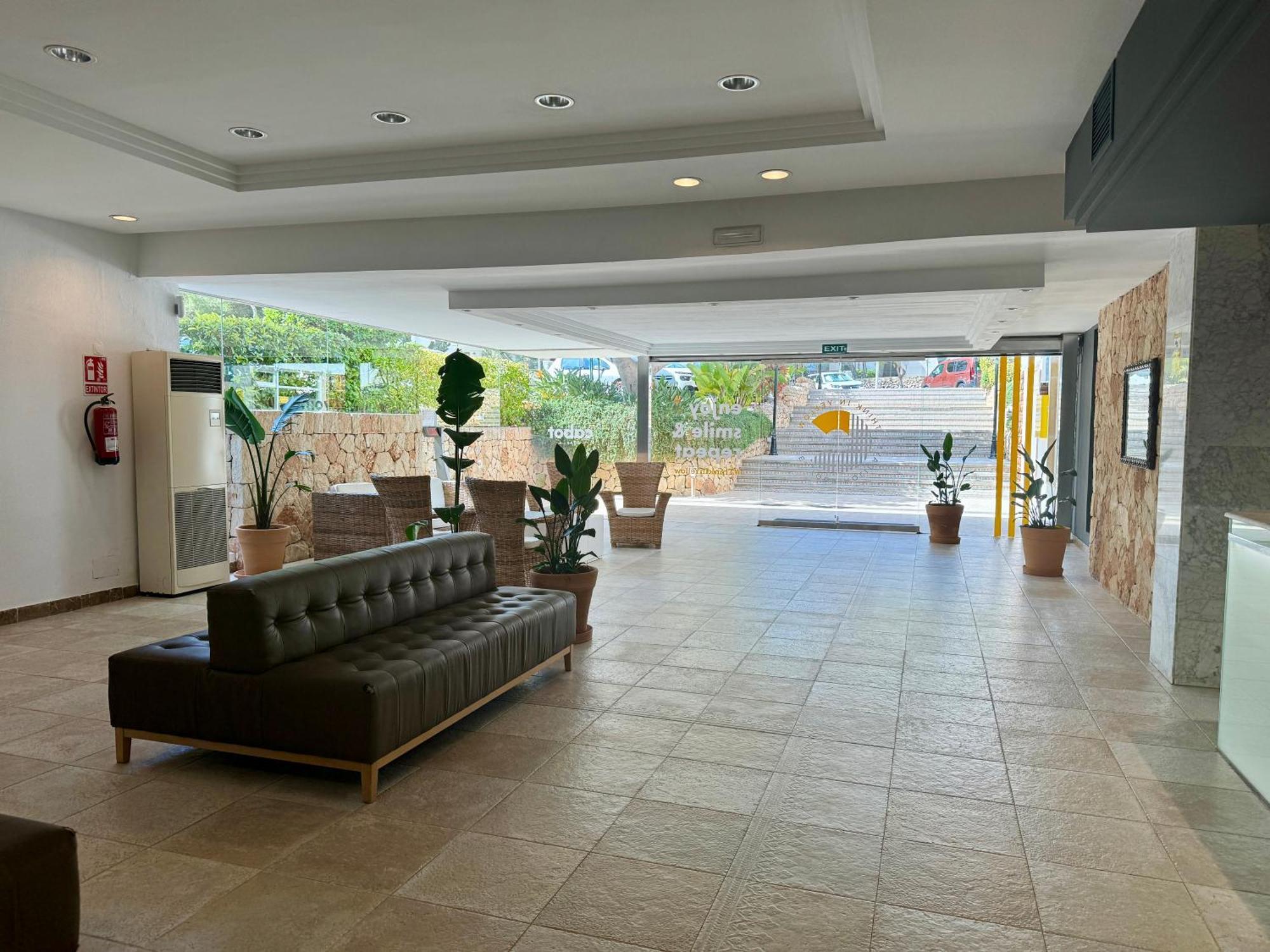 Hotel Cala Ferrera 3*