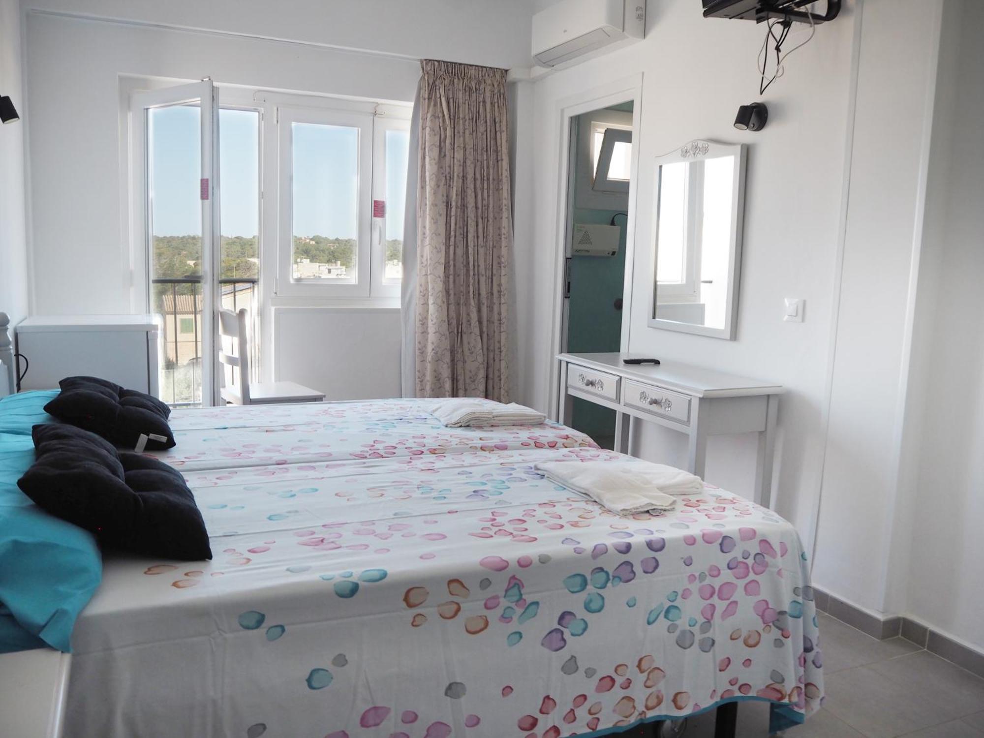 Rocamar Hotel 2*