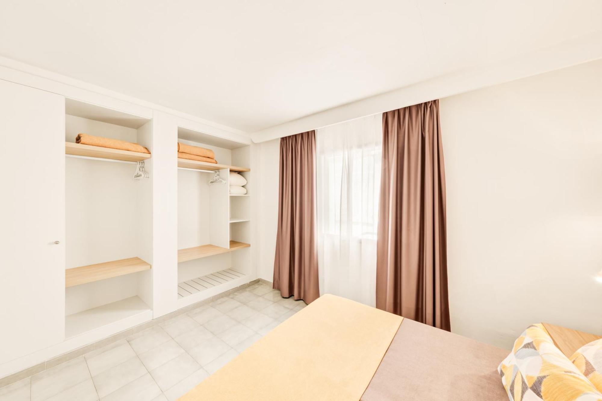 Vista Club Apartahotel 3*
