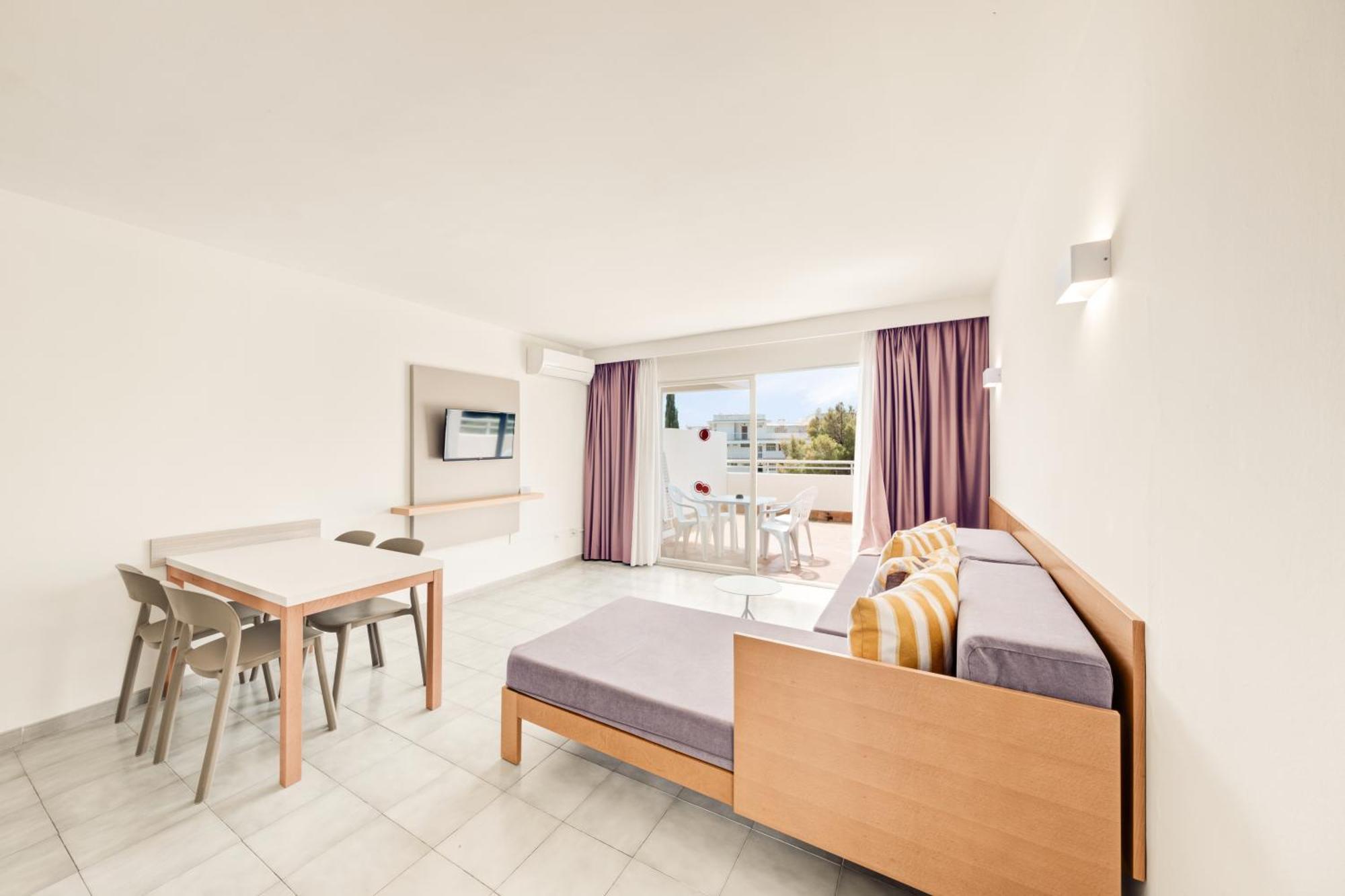 Apartahotel Vista Club 3*