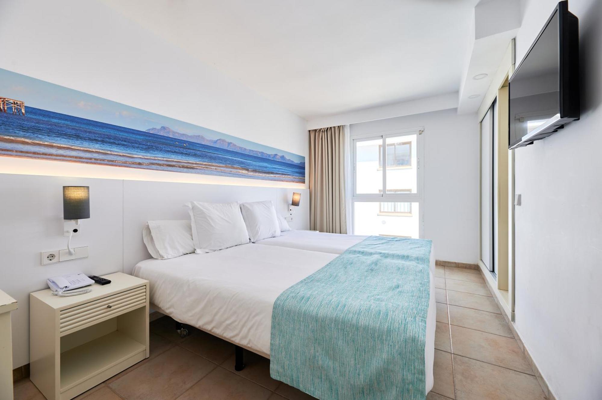 Aluasun Continental Park & Apartahotel 4*