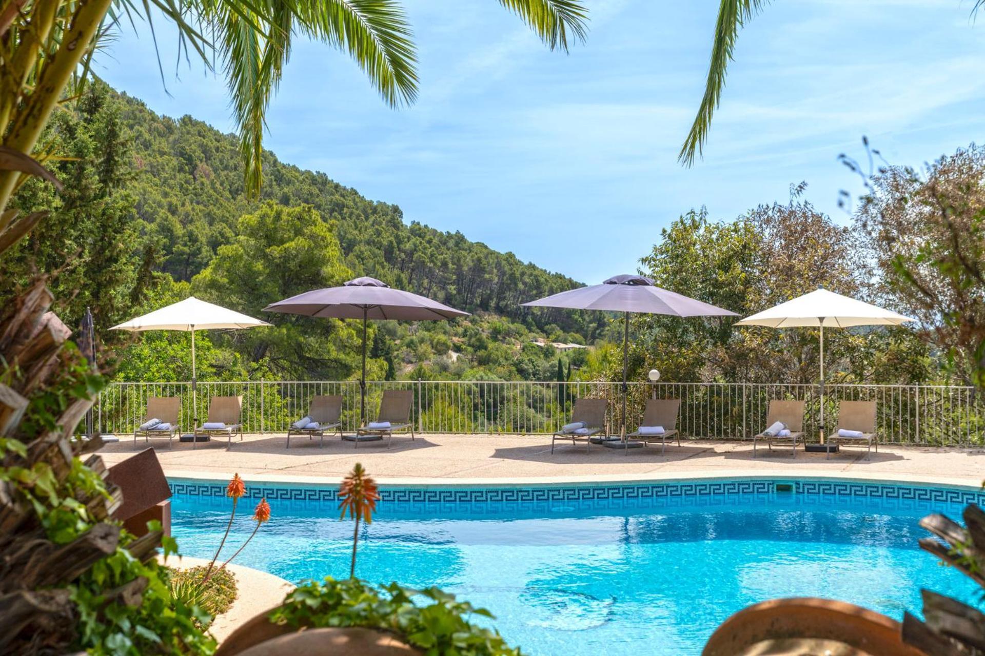 Villa Especial El Pino Mallorca En Esporles (Esporlas)