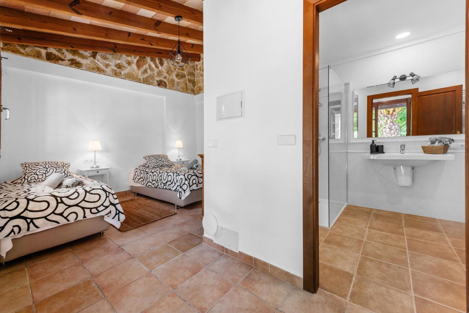 Villa Especial El Pino Mallorca En Esporles