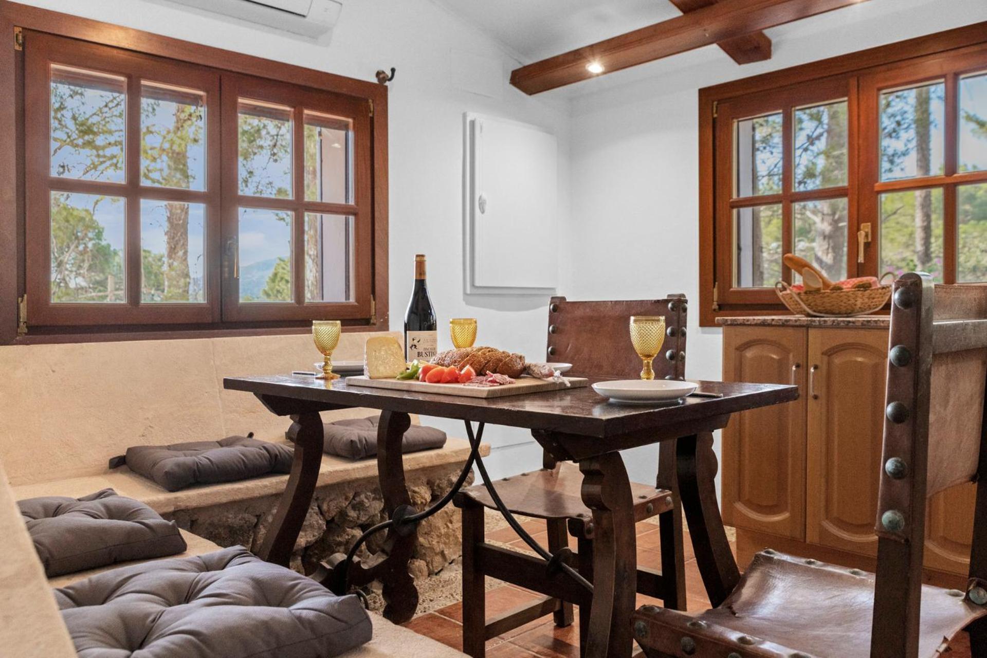 Villa Especial El Pino Mallorca En Esporles