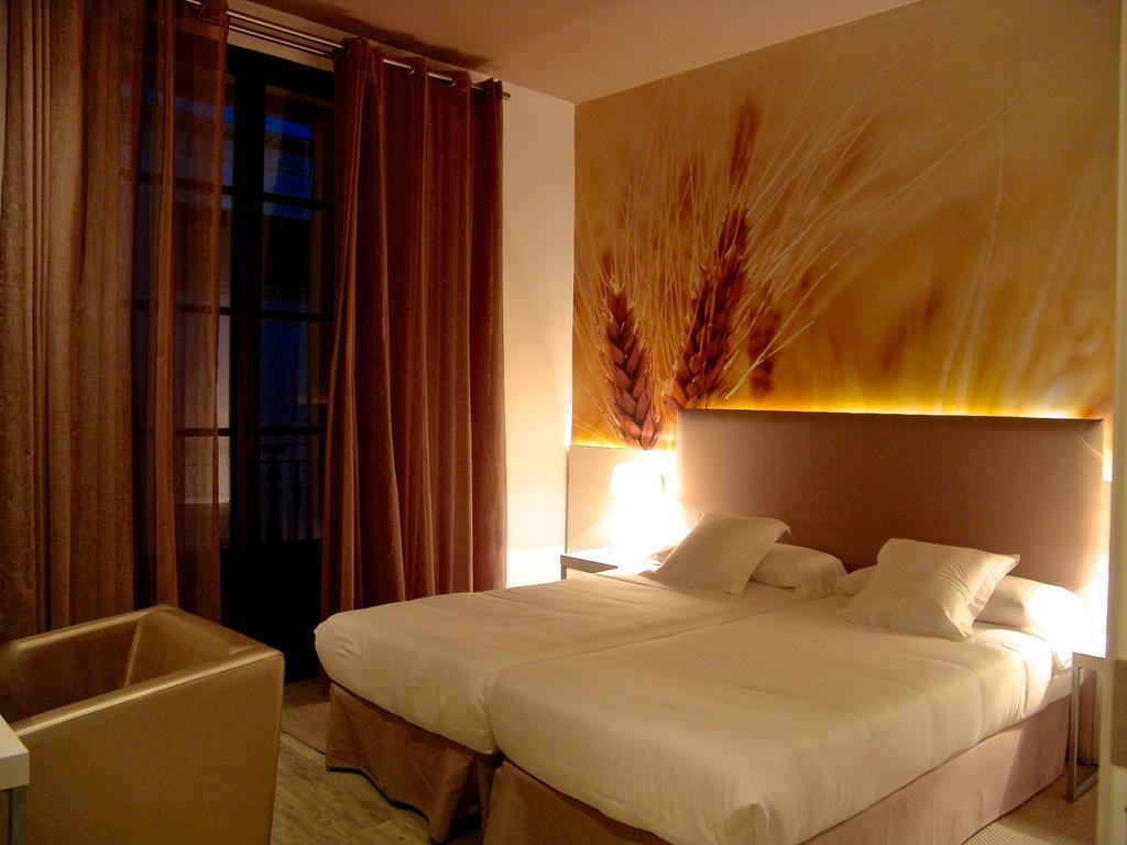 Antic H. Espana 3*