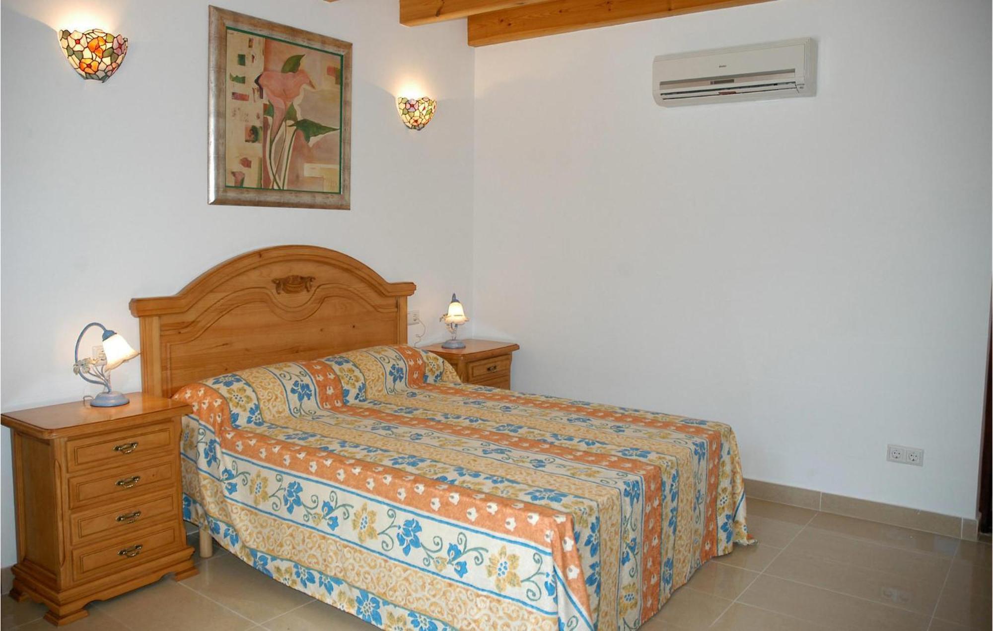 6 Bedroom Amazing In Estellencs Сasa de vacaciones Estellencs (Estellenchs)