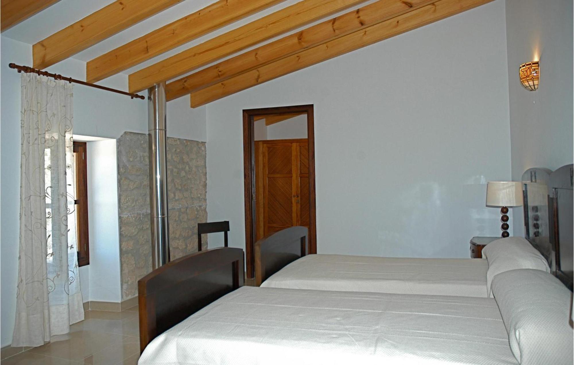 Сasa de vacaciones 6 Bedroom Amazing In Estellencs Estellencs (Estellenchs)