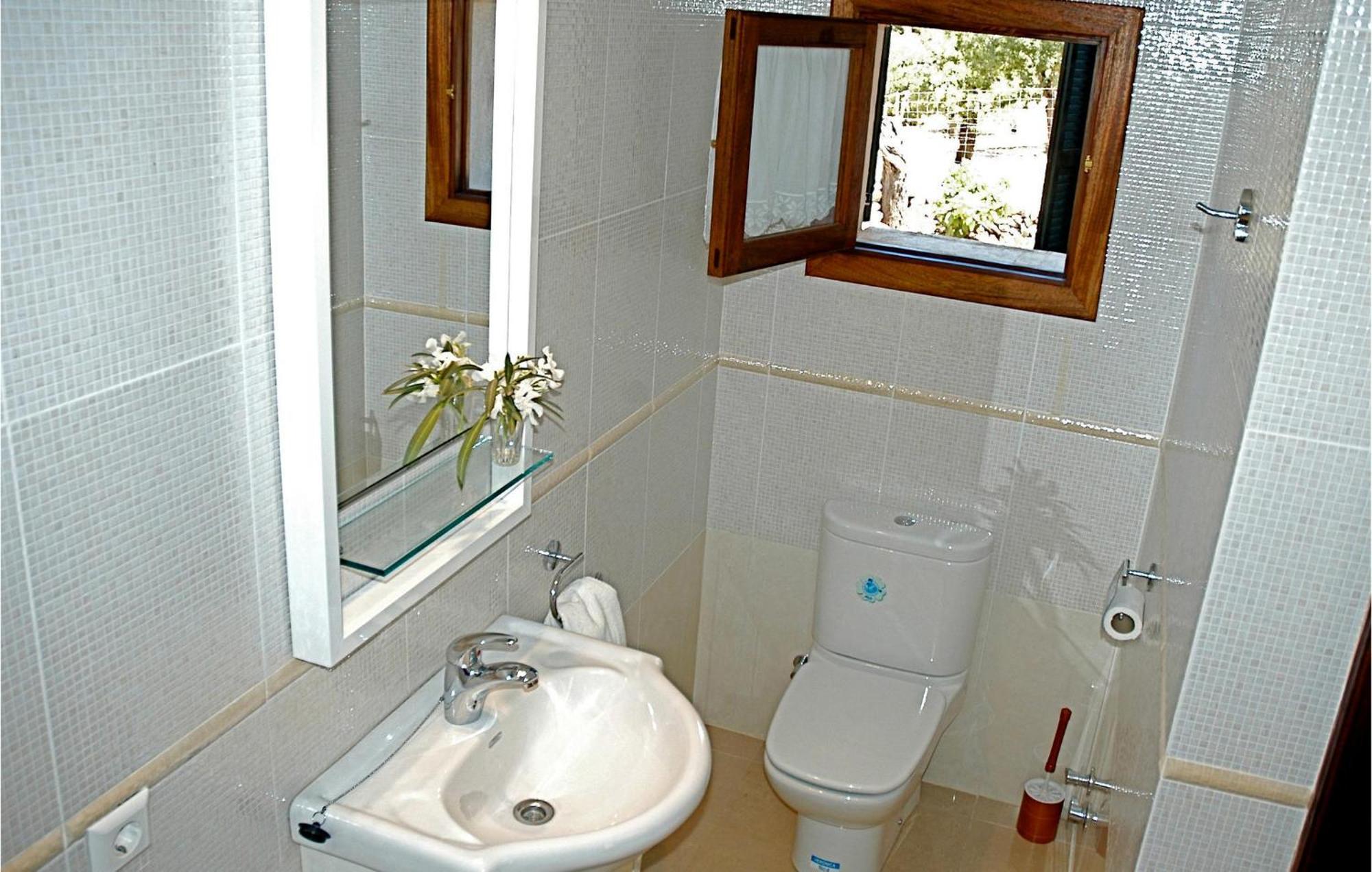6 Bedroom Amazing In Estellencs Estellencs (Estellenchs)