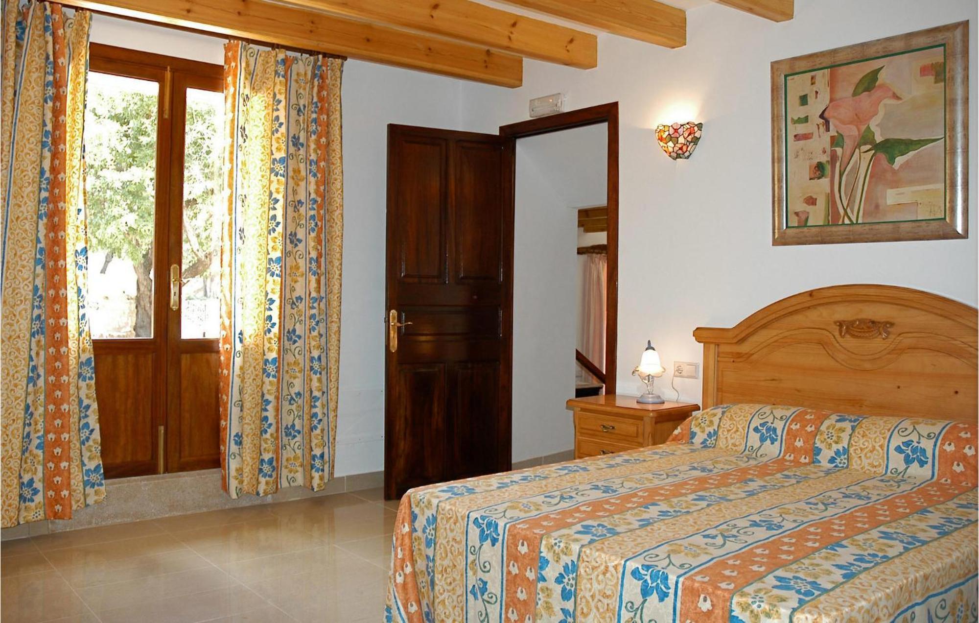 6 Bedroom Amazing In Estellencs Сasa de vacaciones *