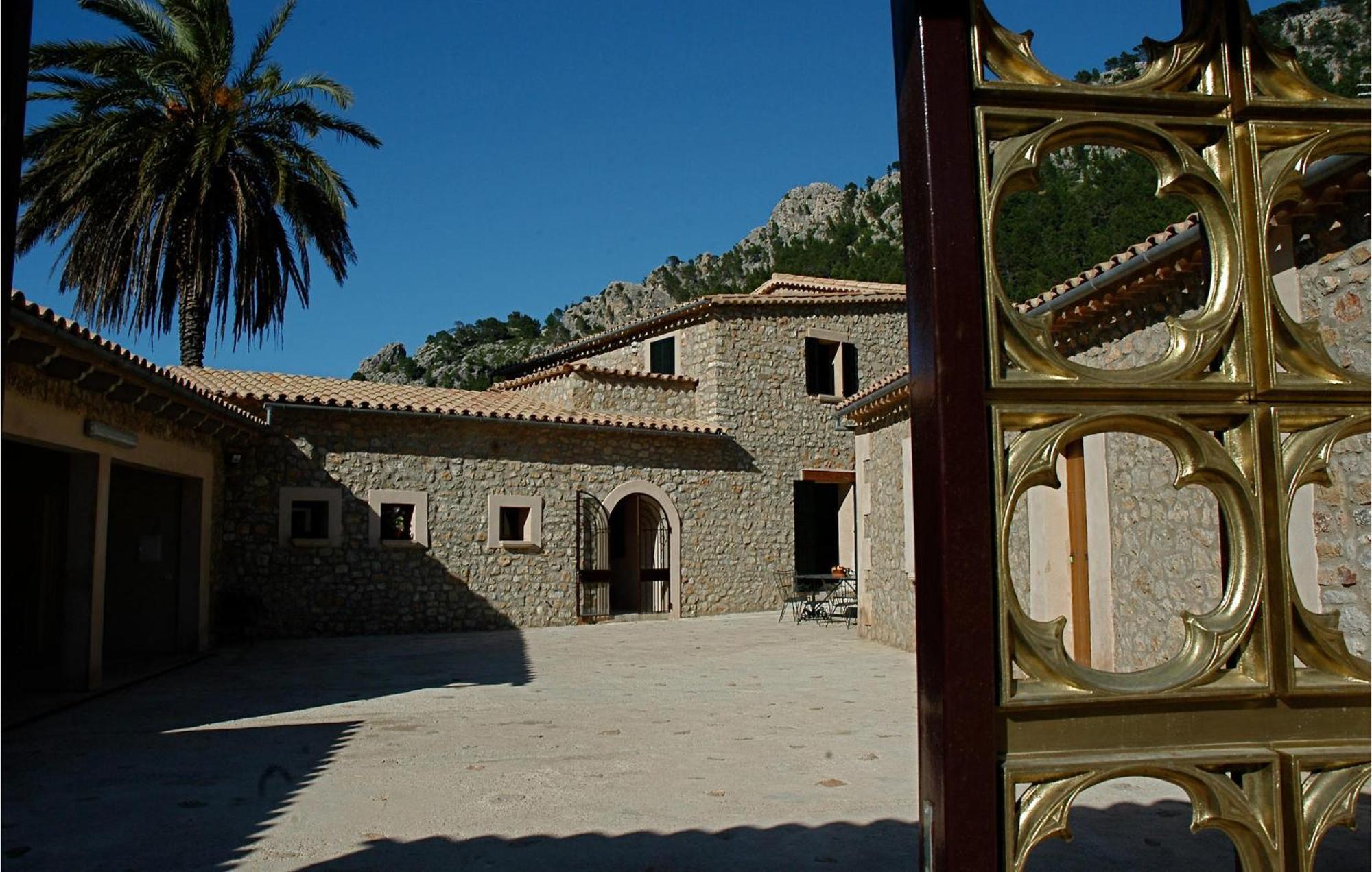 6 Bedroom Amazing In Estellencs Сasa de vacaciones *