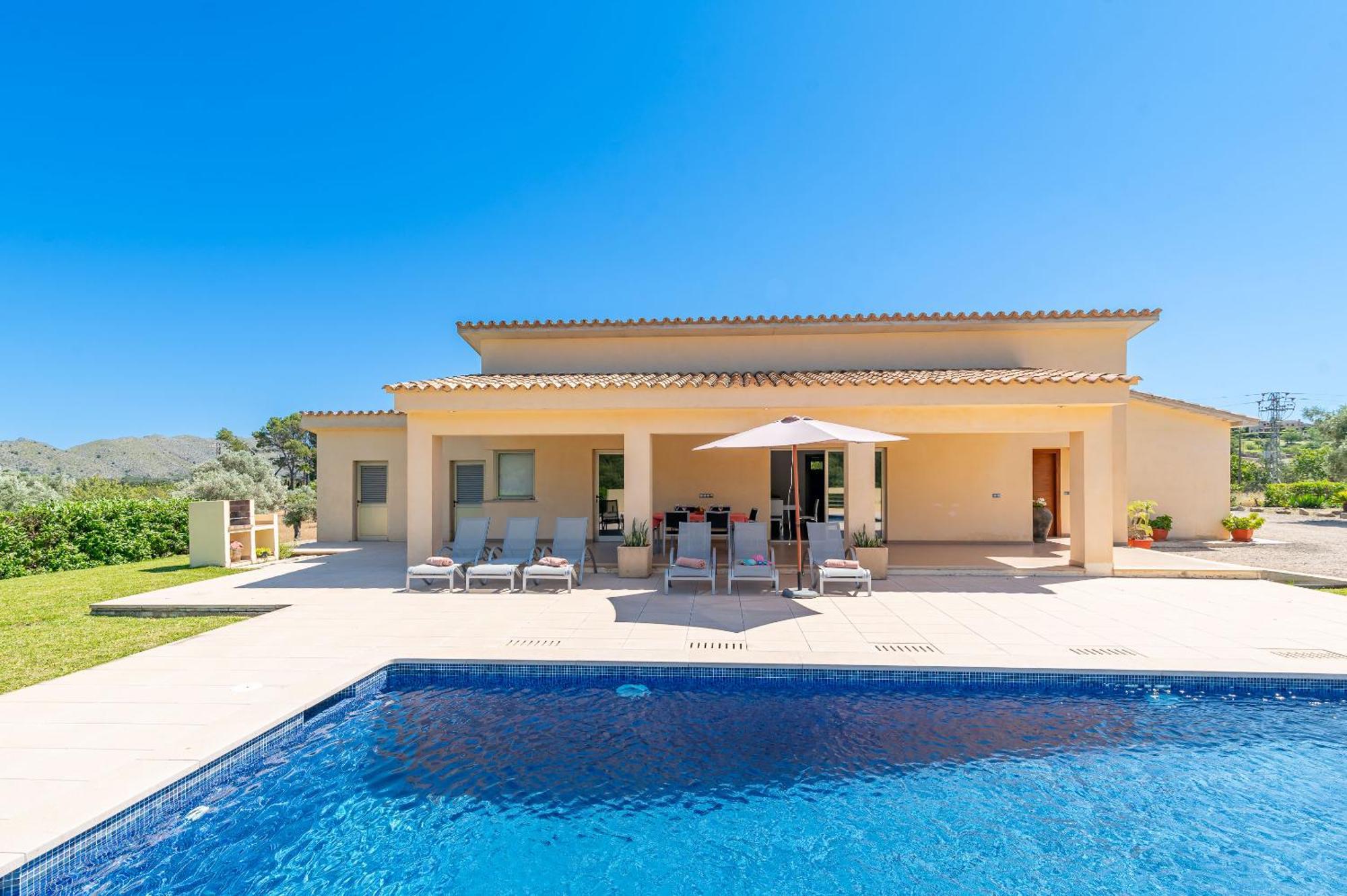 Villa Malagarba D'enmig By Sealand Pollensa