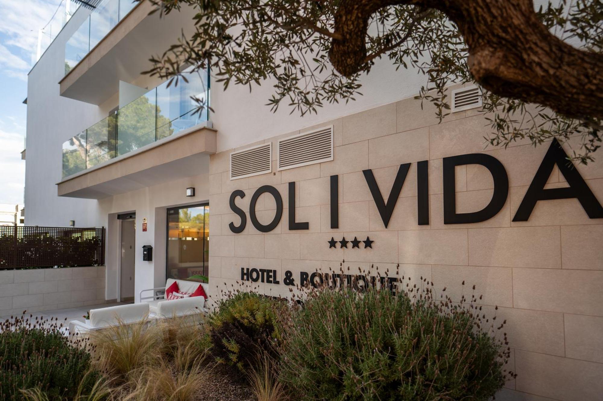 Sol I Vida - Adults Only
