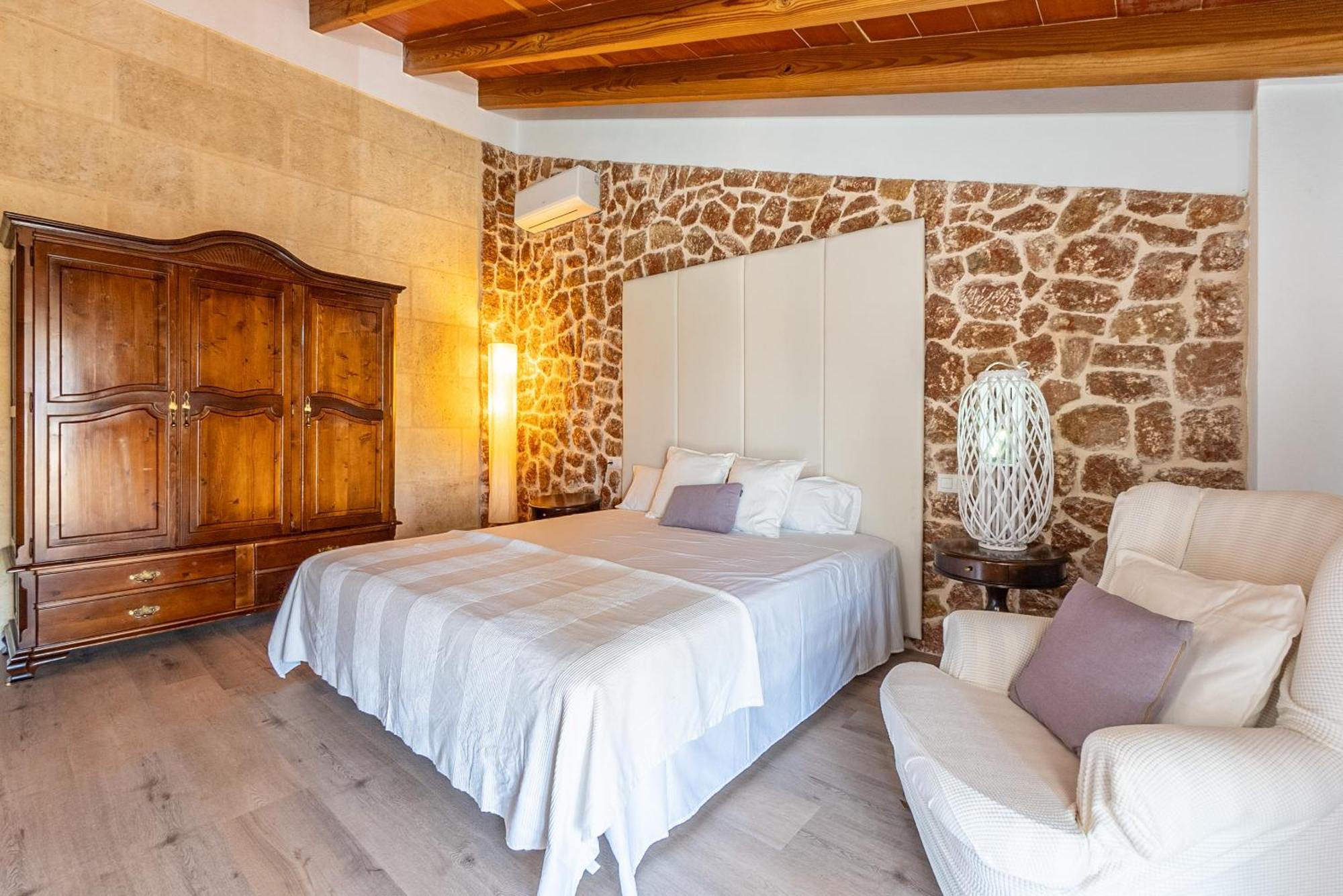Agueda Villa