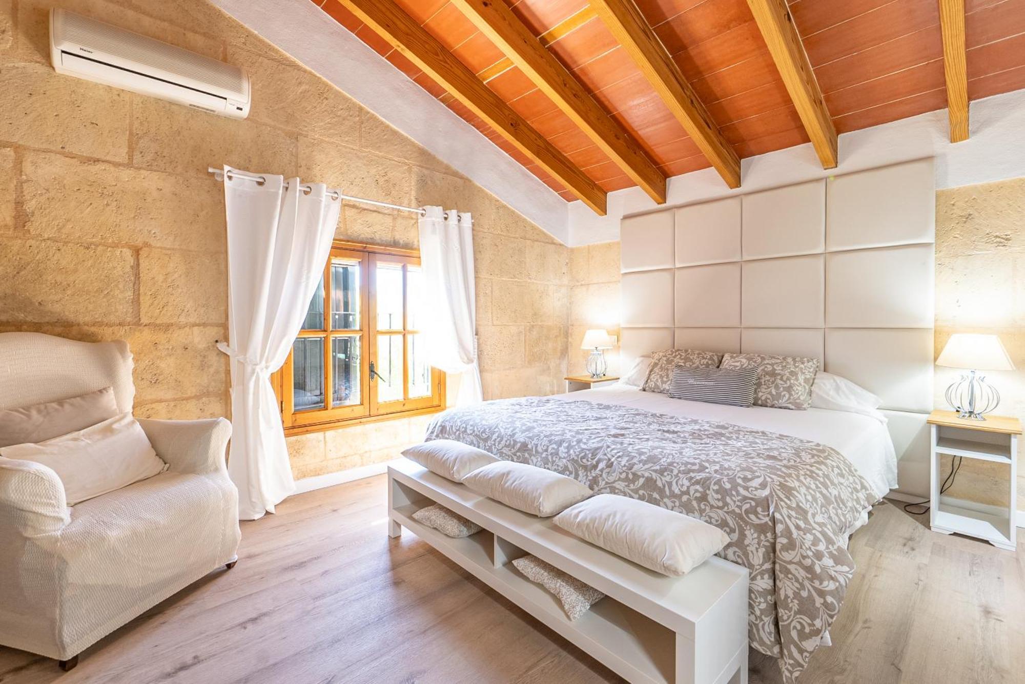 Agueda Villa *