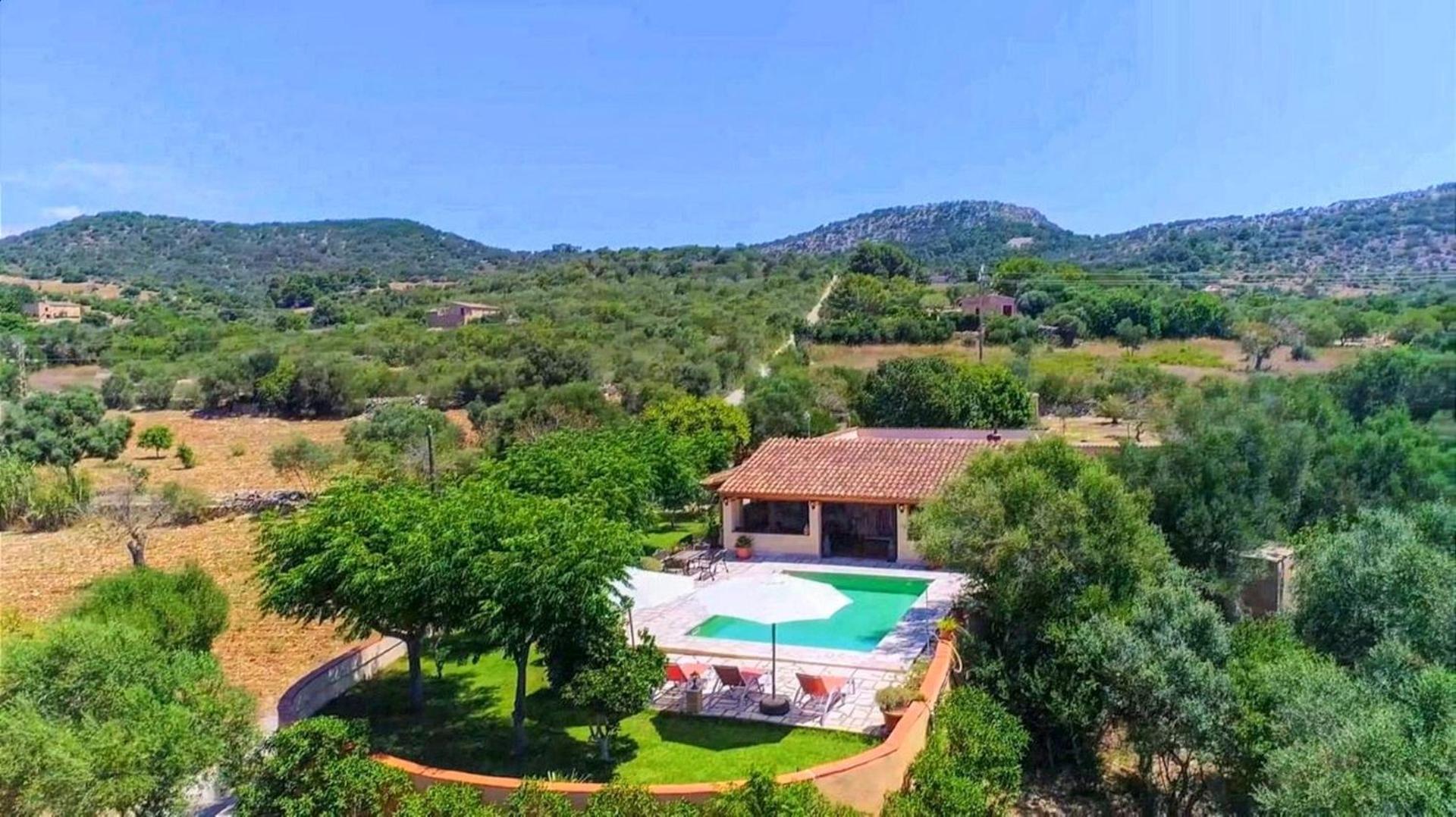 Villa Son Cladera *