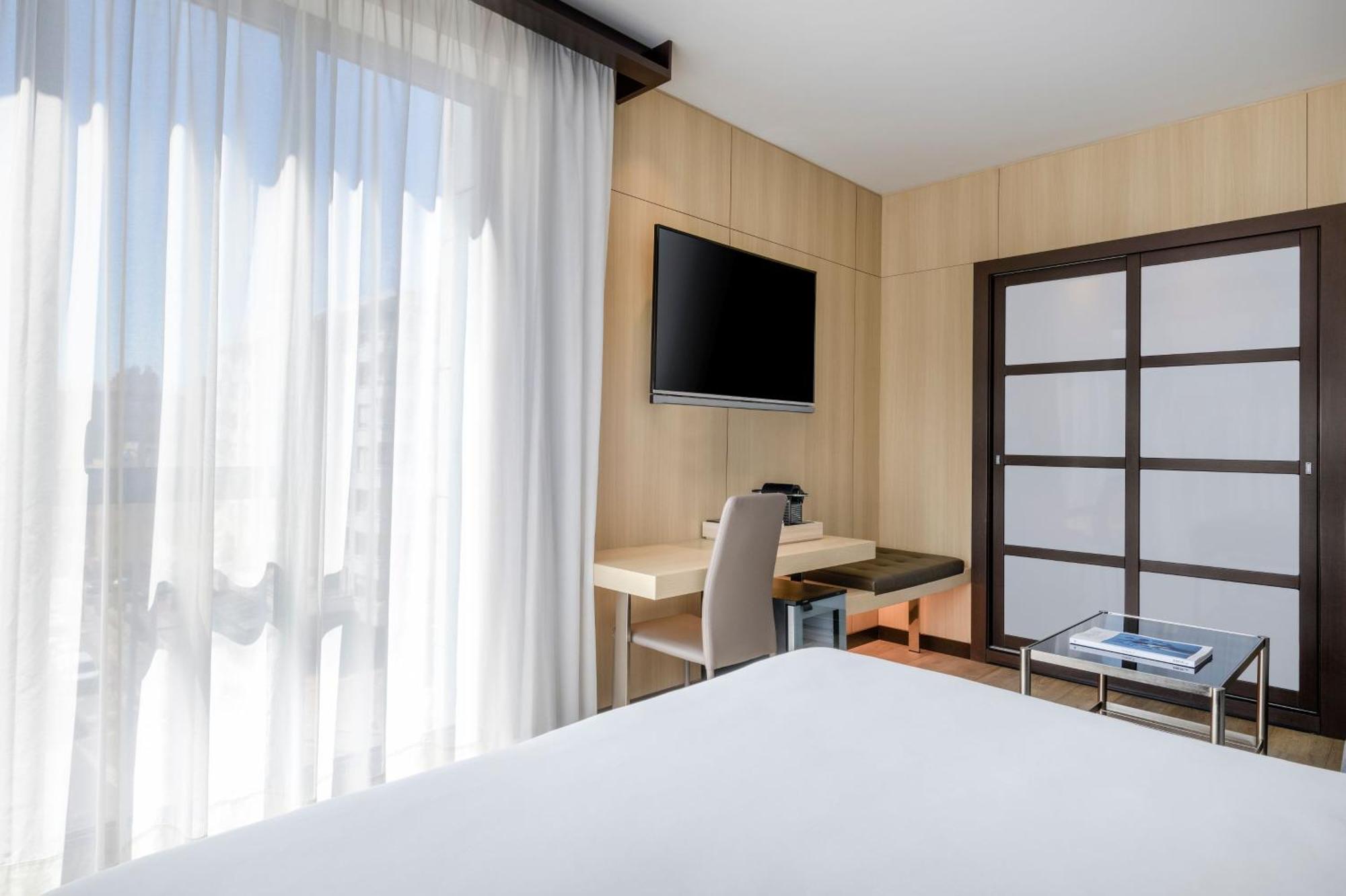 Hotel Ac Ciutat De By Marriott