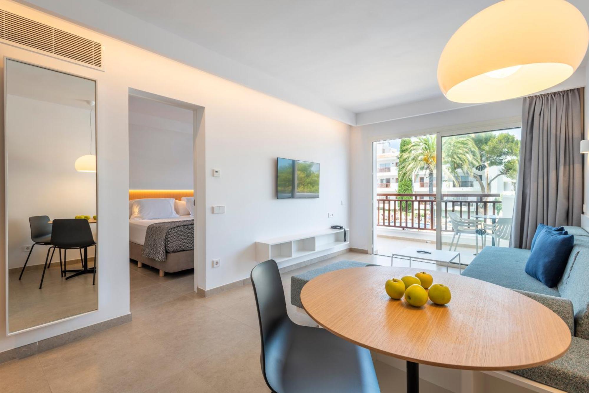 Apartahotel Inturotel Cala Azul