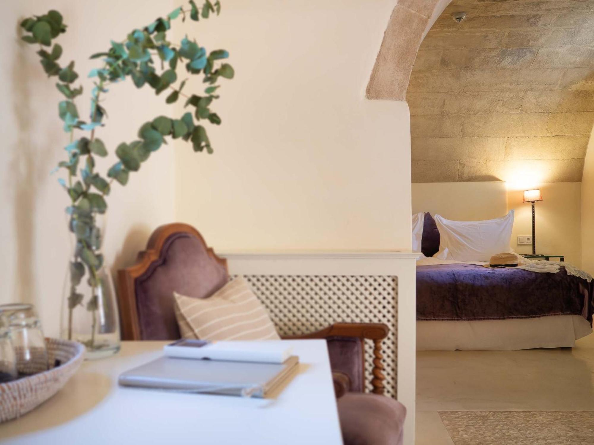 & Restaurant Jardi D'arta Hotel 4*