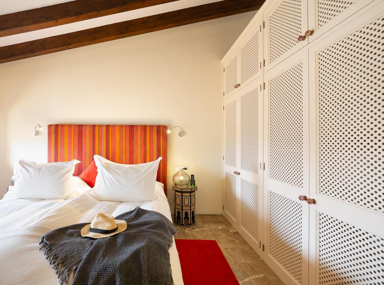 & Restaurant Jardi D'arta Hotel 4*