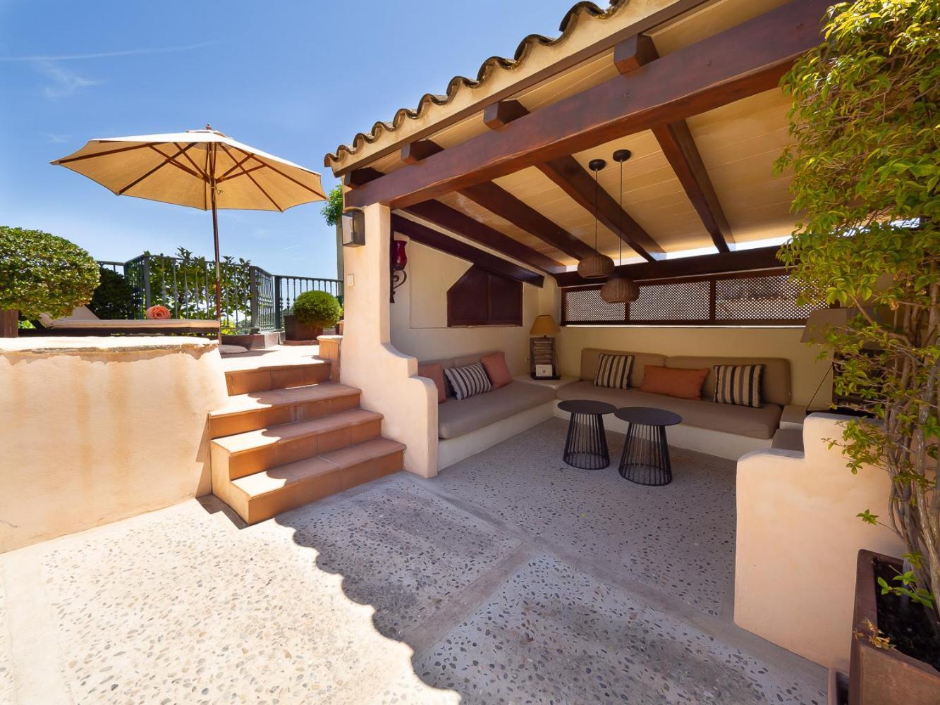 & Restaurant Jardi D'arta Hotel 4*