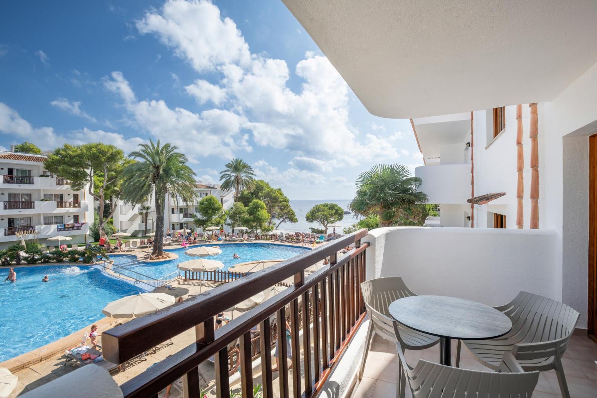 Inturotel Cala Azul Apartahotel 3*