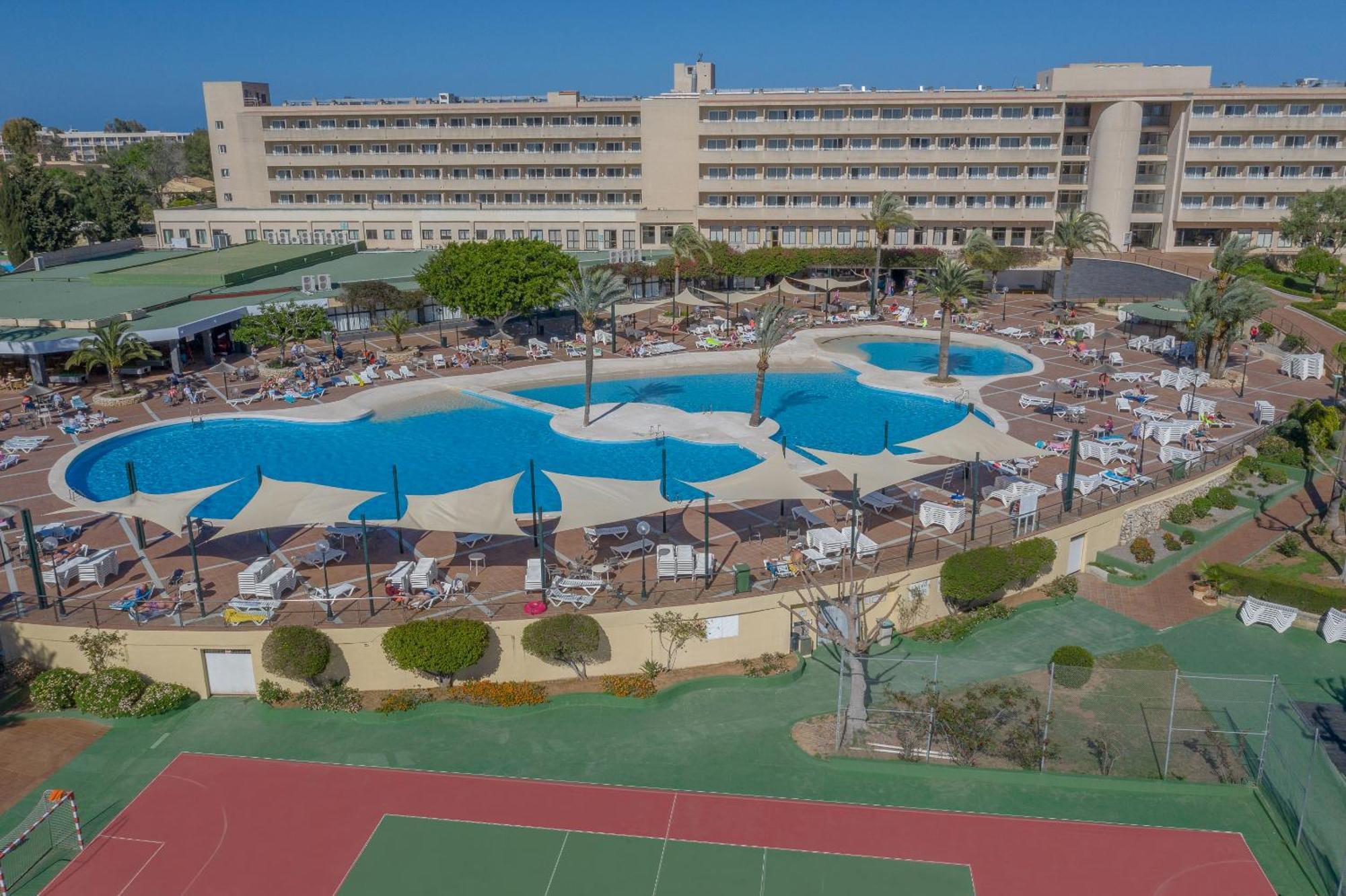 Club Cala Romani