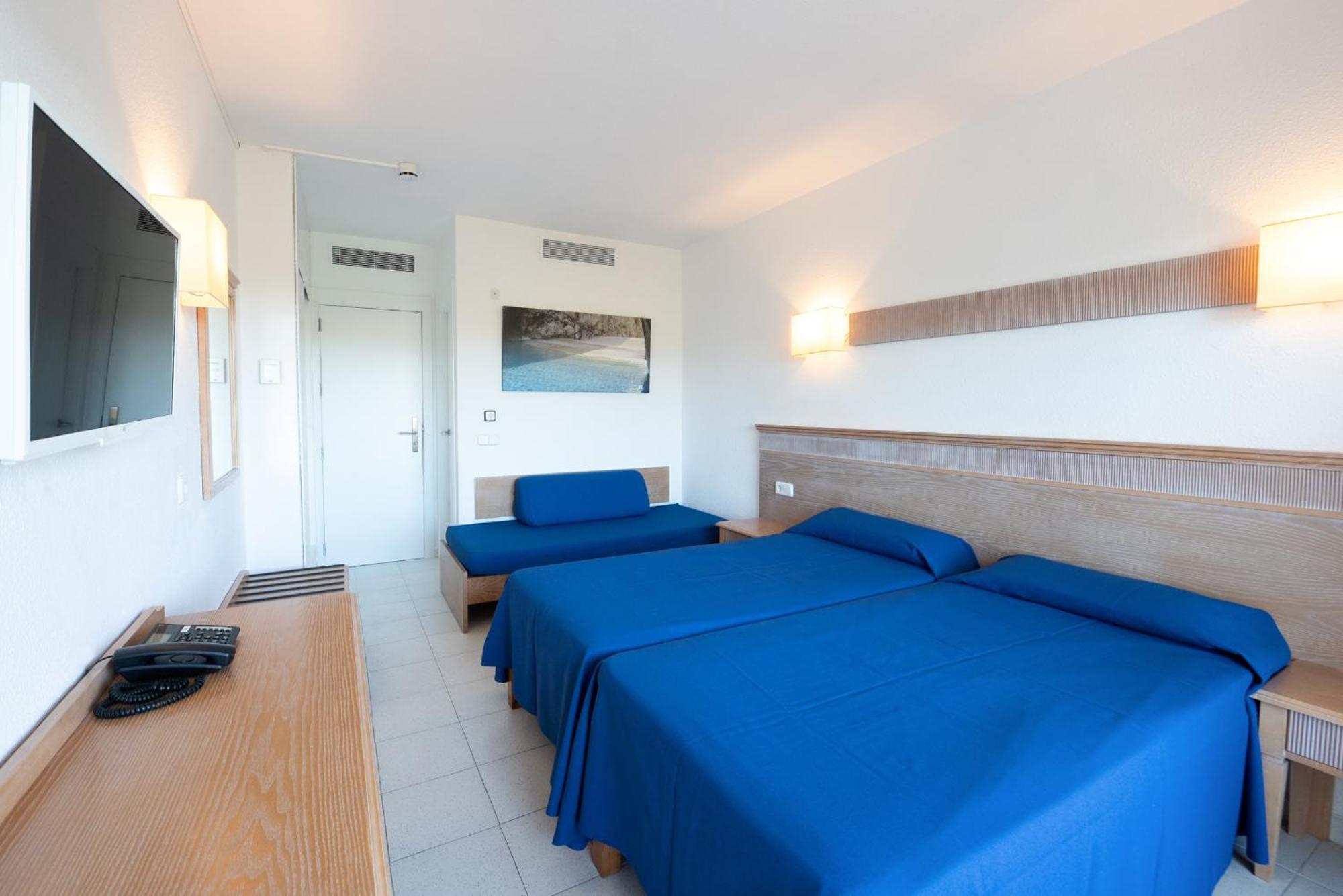 Club Cala Romani Hotel 3*