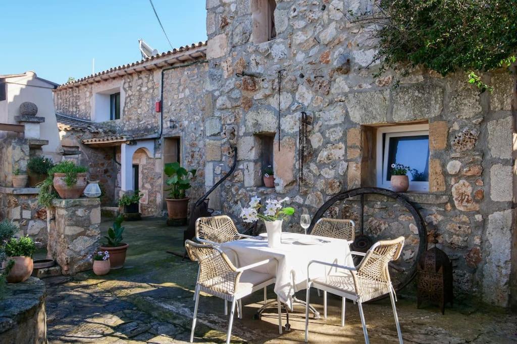 Llorenc 1, Entspannung Pur,stilvoll,ruhig,xxl Pool Apartamento