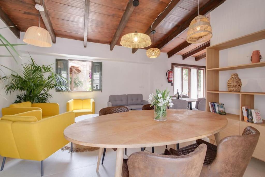 Llorenc 1, Entspannung Pur,stilvoll,ruhig,xxl Pool Apartamento *