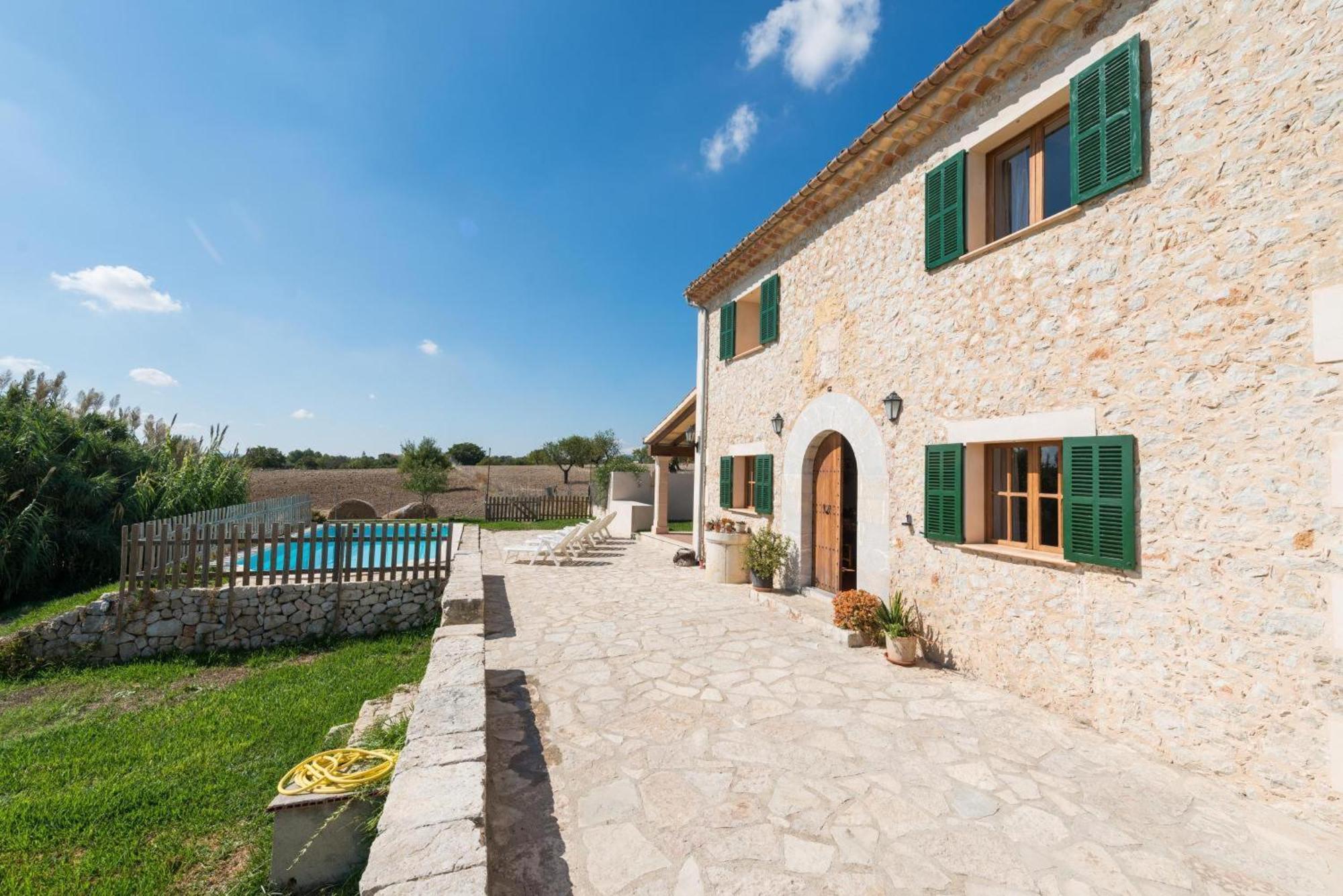 Villa Granja *