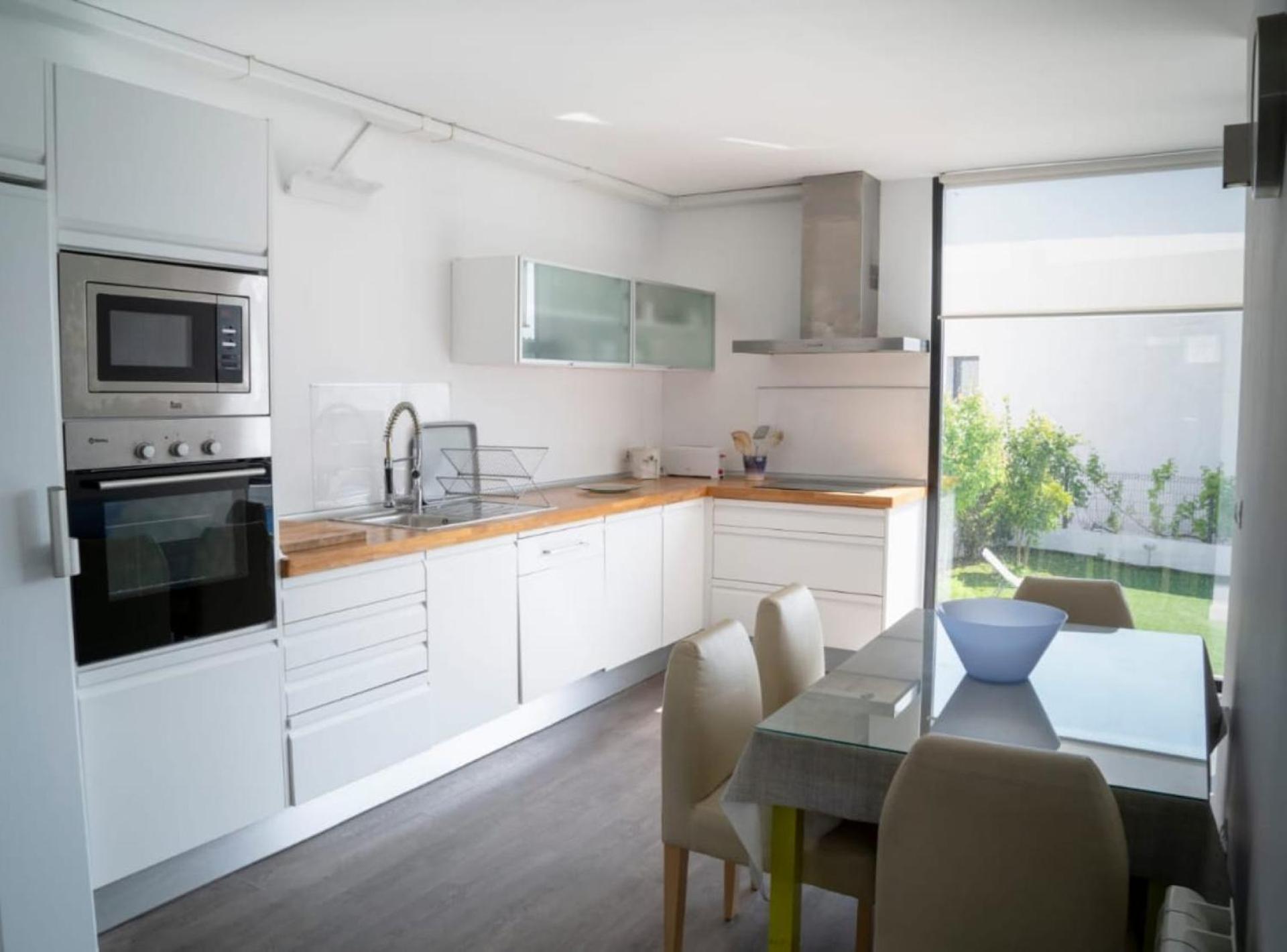 Moderna Con Piscina En Apartamento