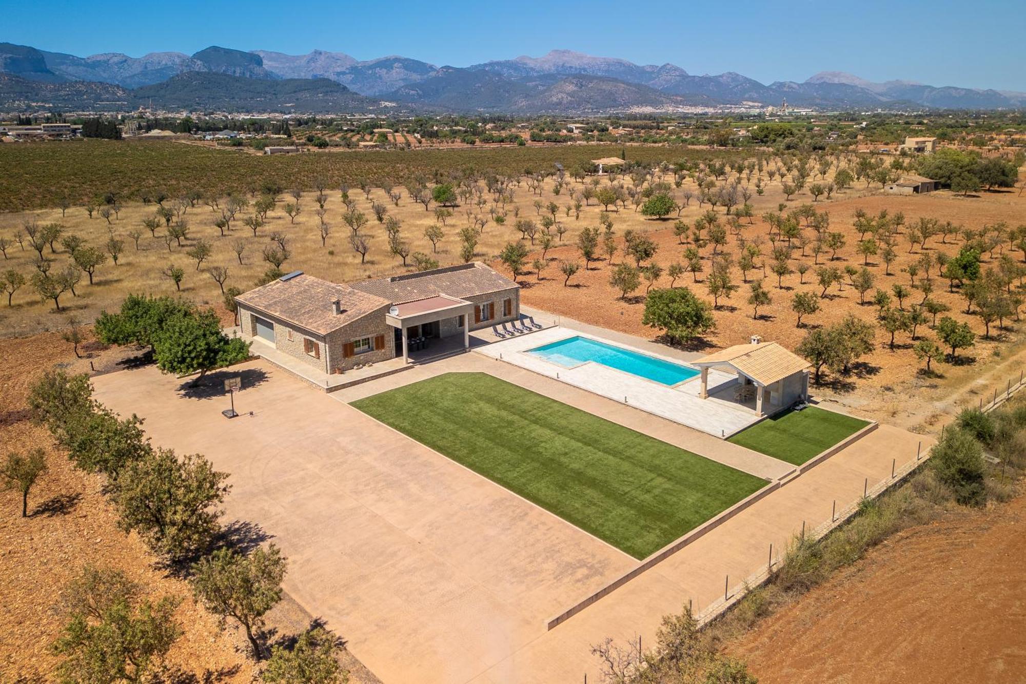 Mireia 2002 With Pool And Garden By Bebreeze Mallorca * Binisalem
