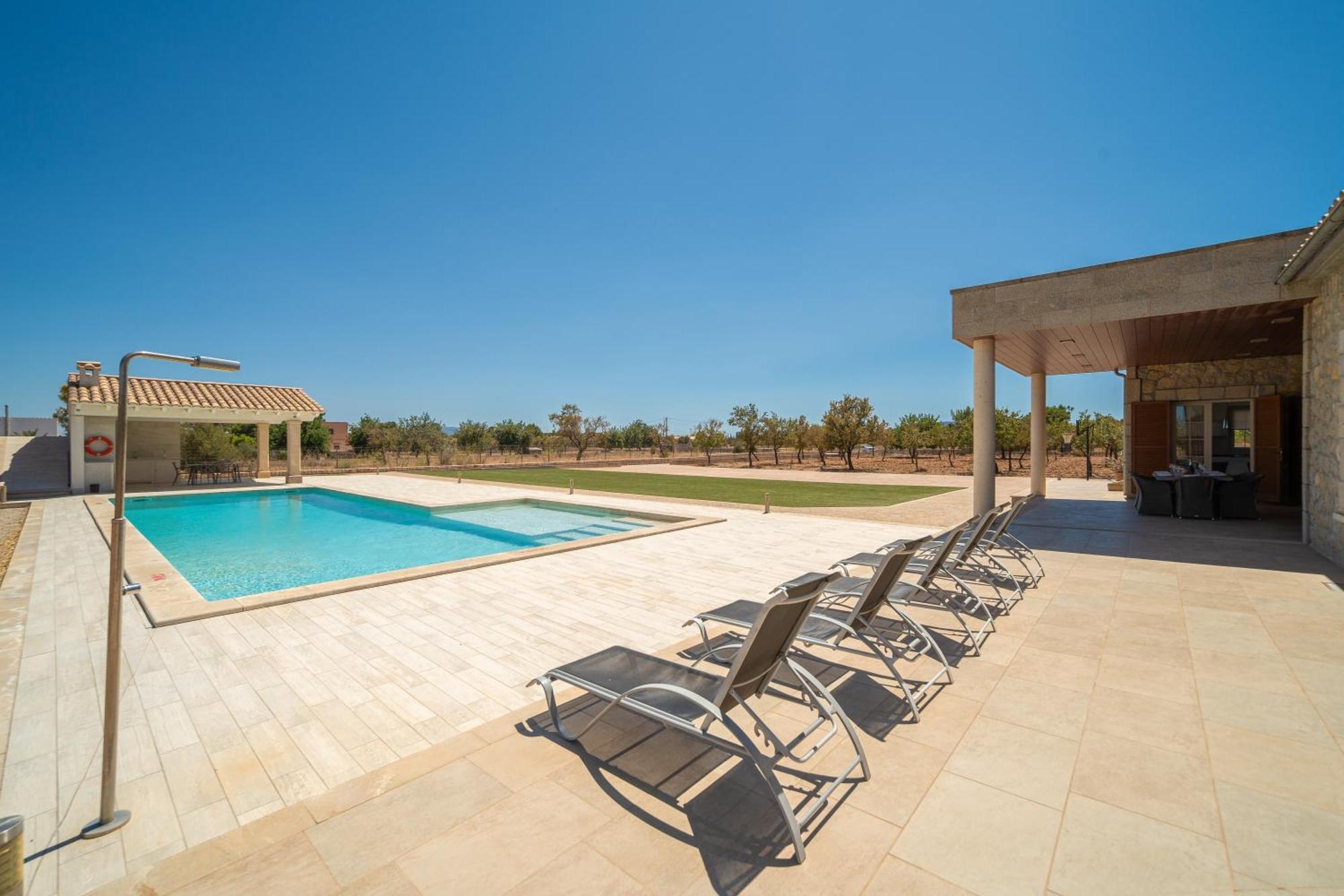 Mireia 2002 With Pool And Garden By Bebreeze Mallorca * Binisalem