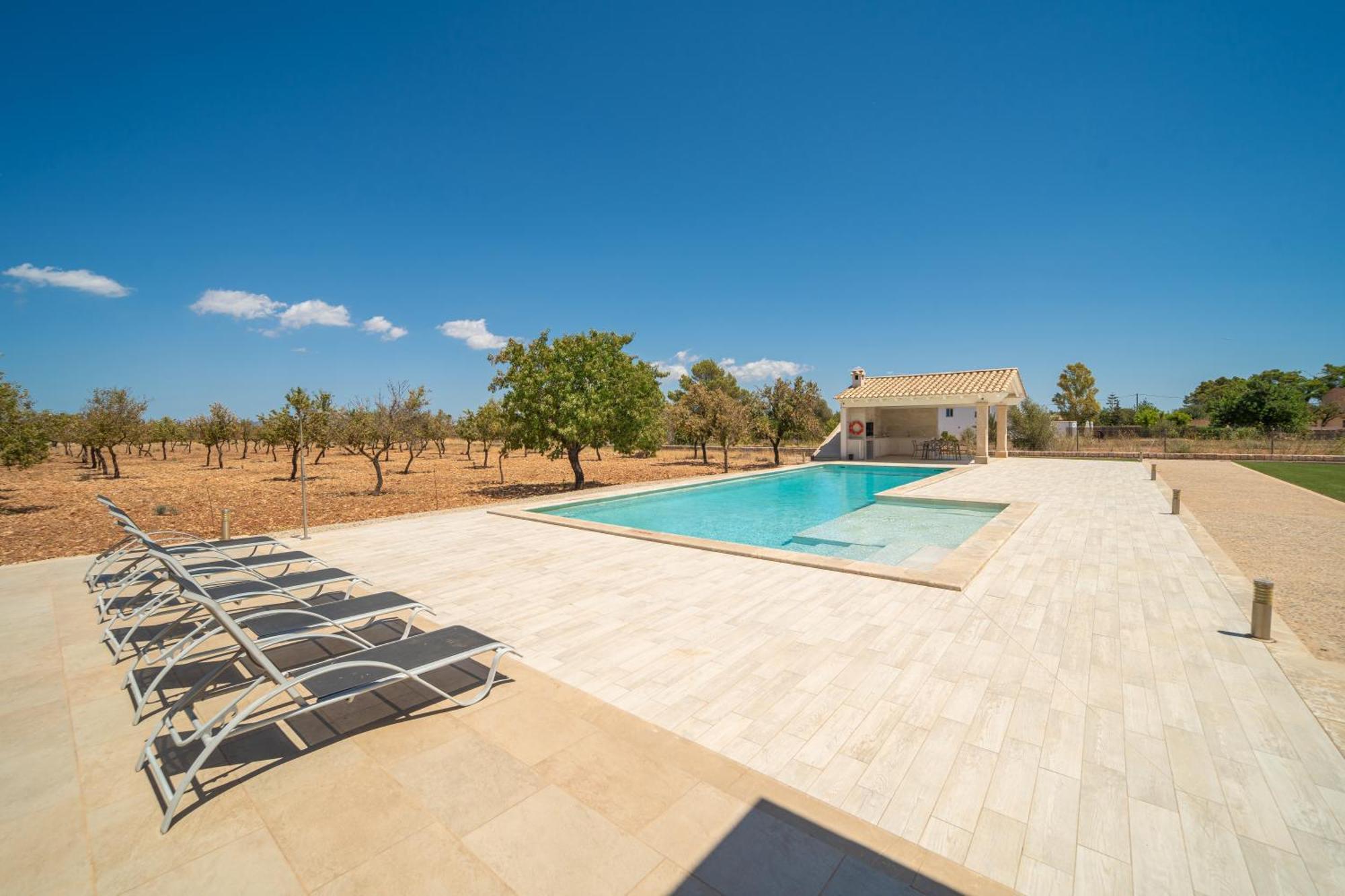 Mireia 2002 With Pool And Garden By Bebreeze Mallorca Villa