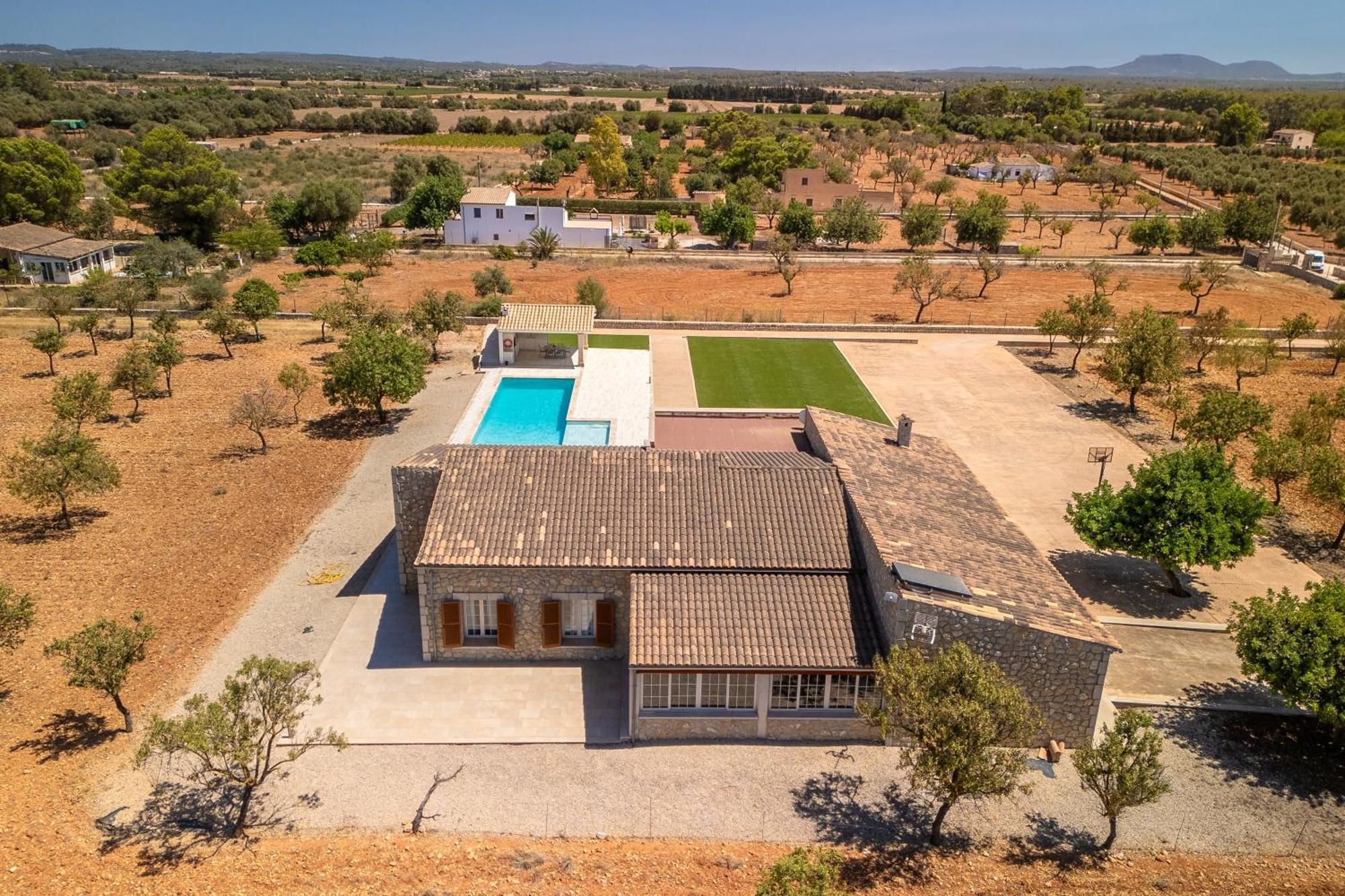 Mireia 2002 With Pool And Garden By Bebreeze Mallorca * Binisalem