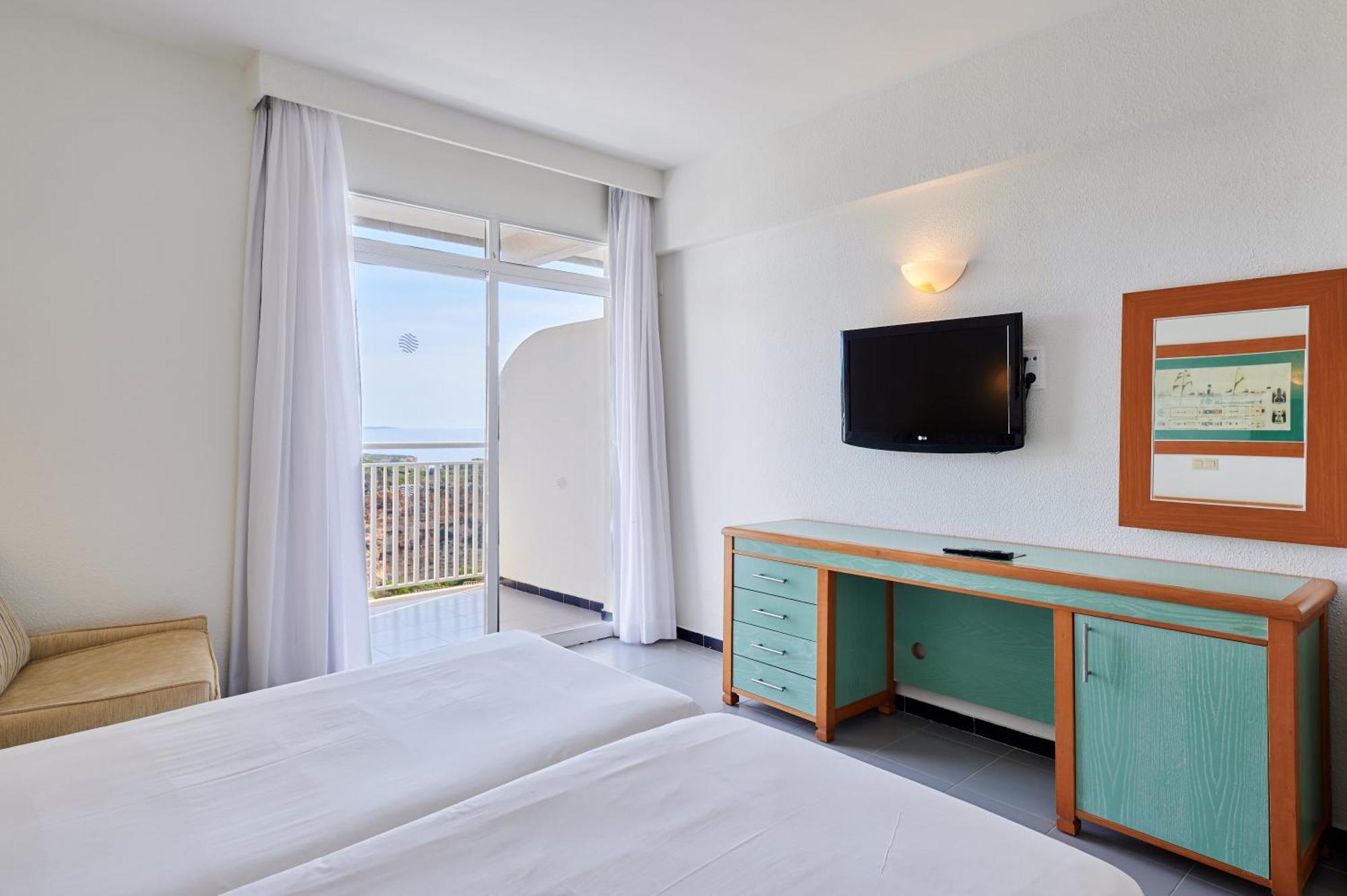 Aluasun Cala Antena Resort Calas de Mallorca