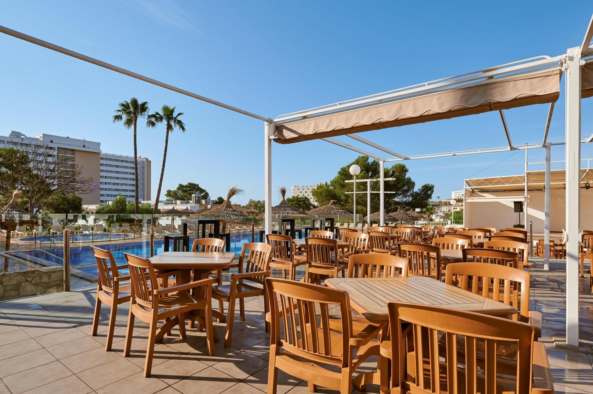 Aluasun Cala Antena Resort 3*