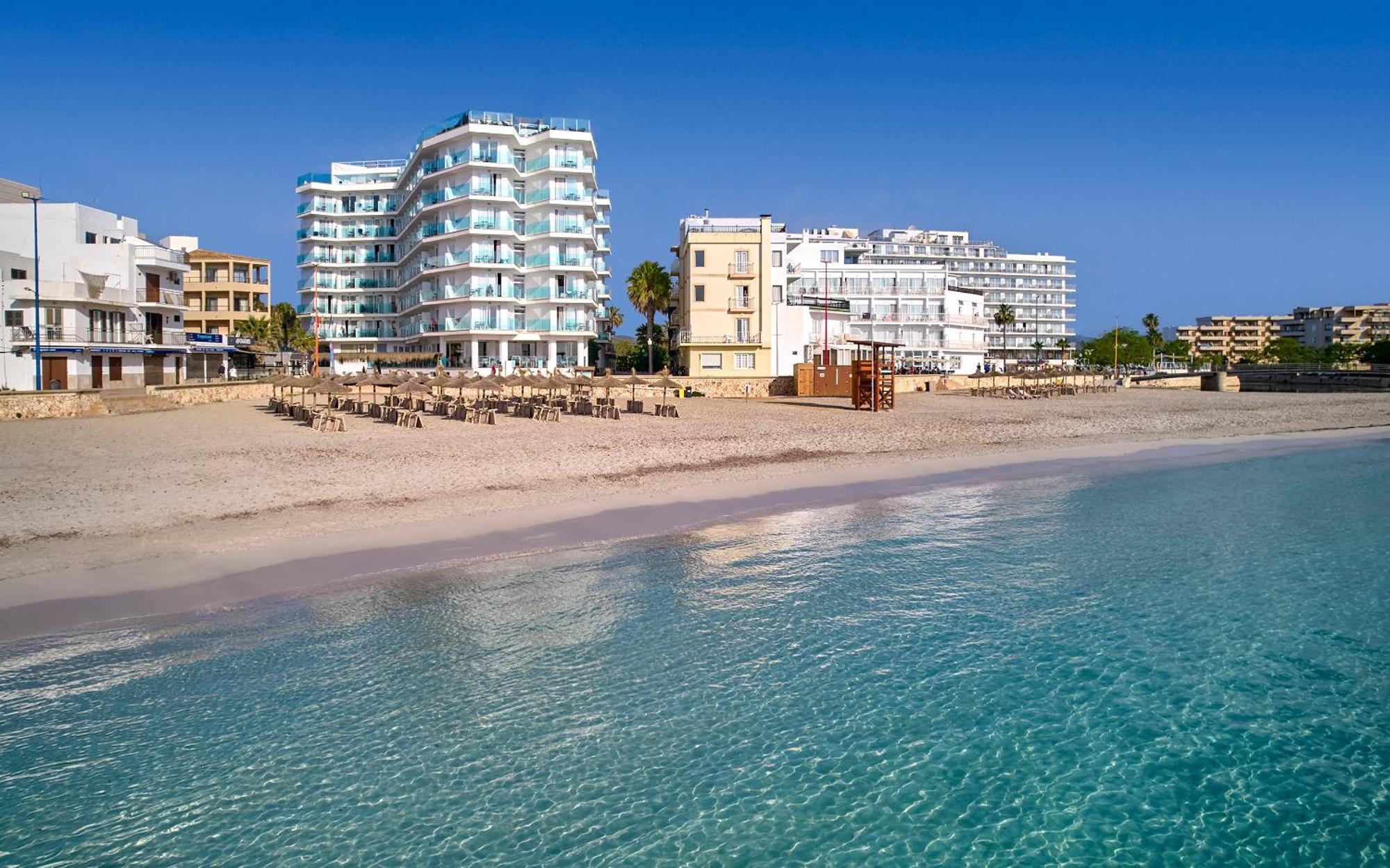 Universal Perla Hotel