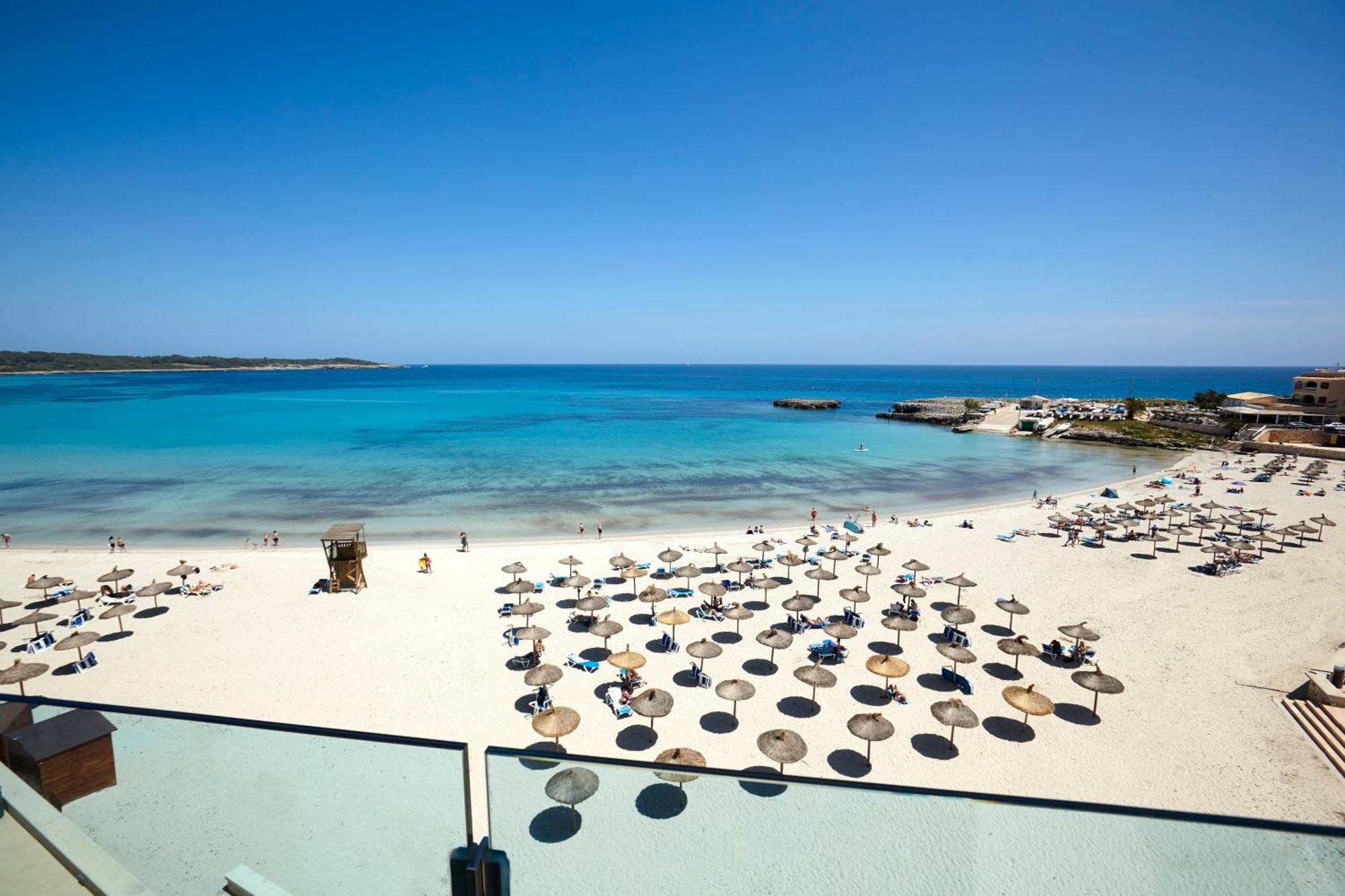 Universal Perla Hotel