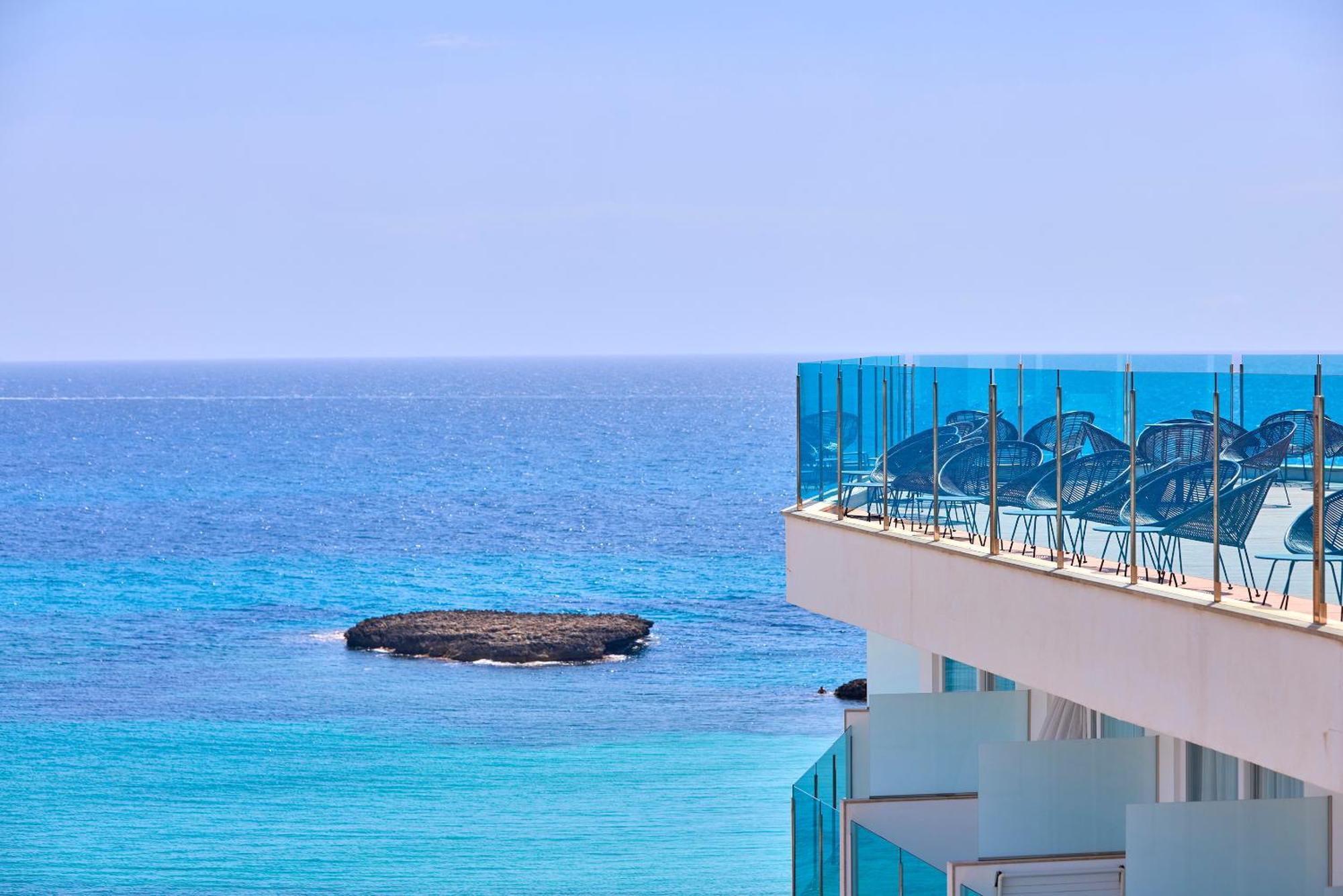 Universal Perla Hotel