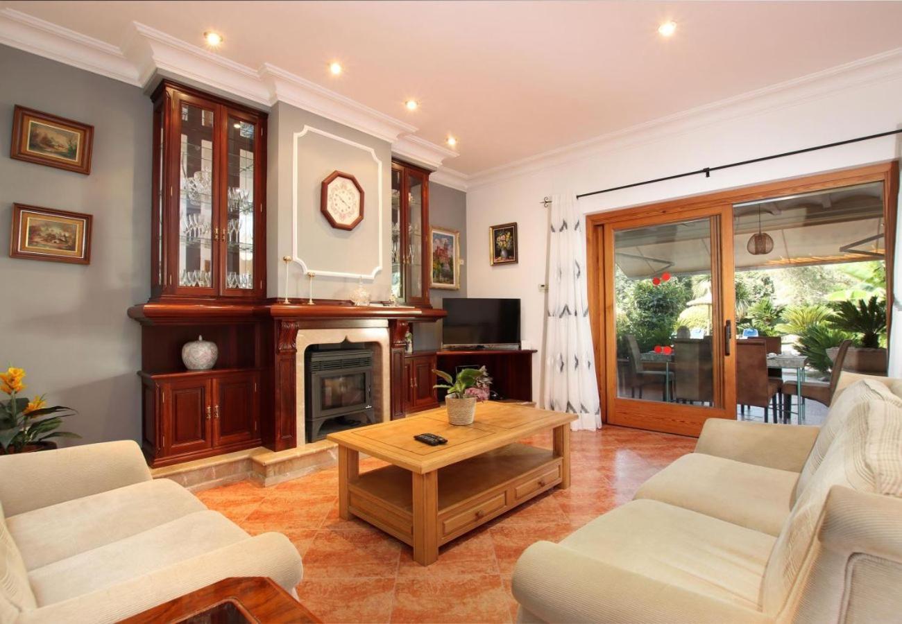 Villa Lovely In Old Town By Renthousing *