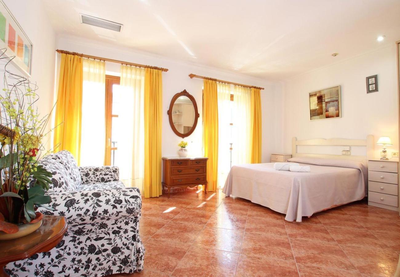 Lovely In Old Town By Renthousing Villa