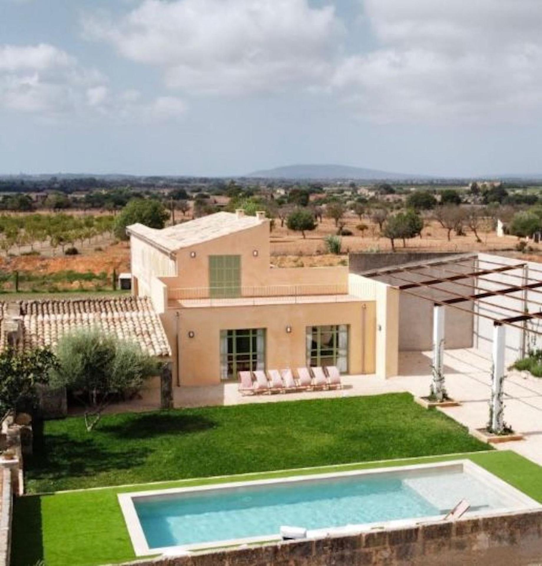 Des Bovol Villa