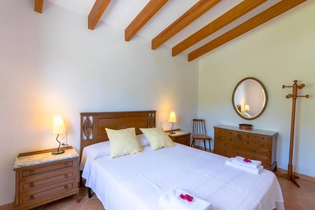 Tabou, Con Piscina En Selva * Selva (Mallorca)