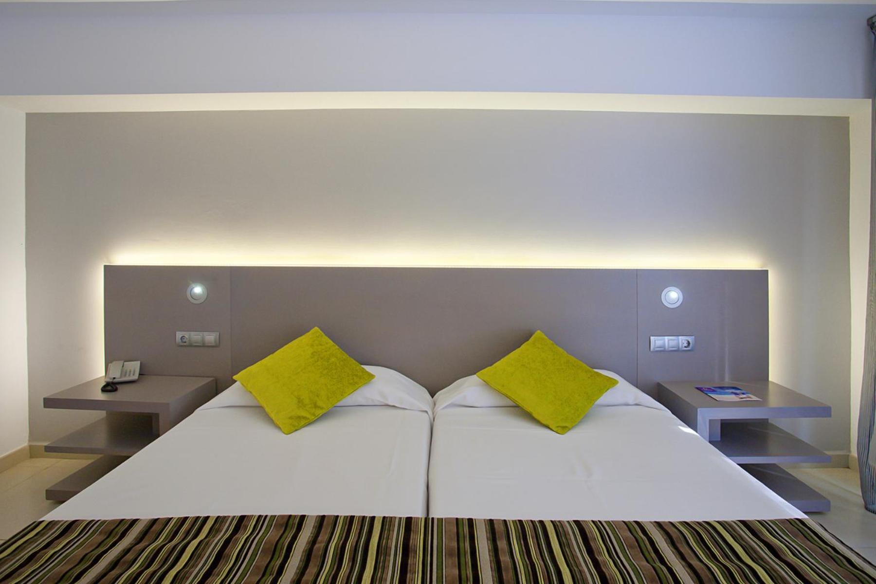 Fergus Bermudas 4* Palmanova
