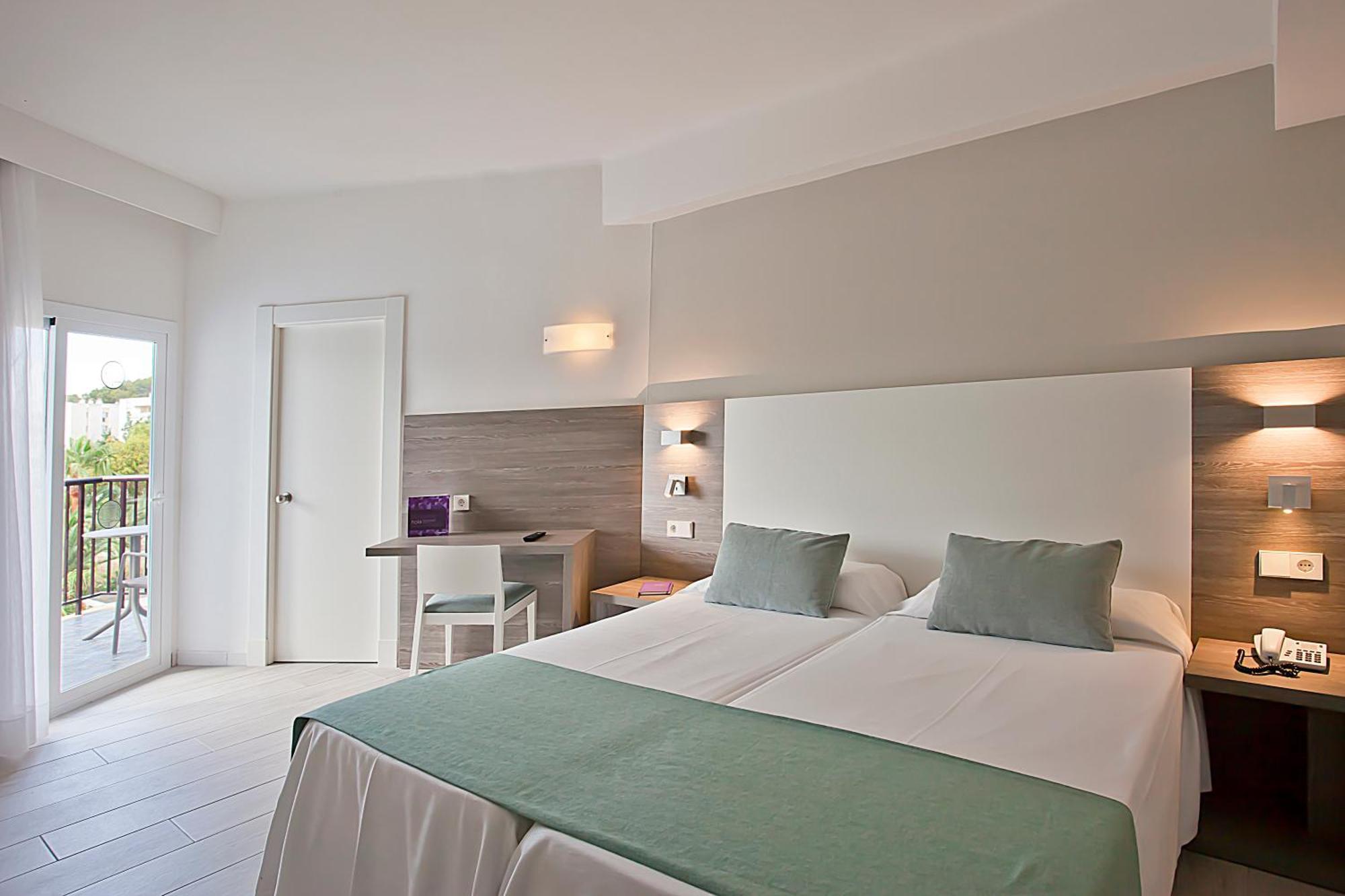 Fergus Bermudas 4* Palmanova